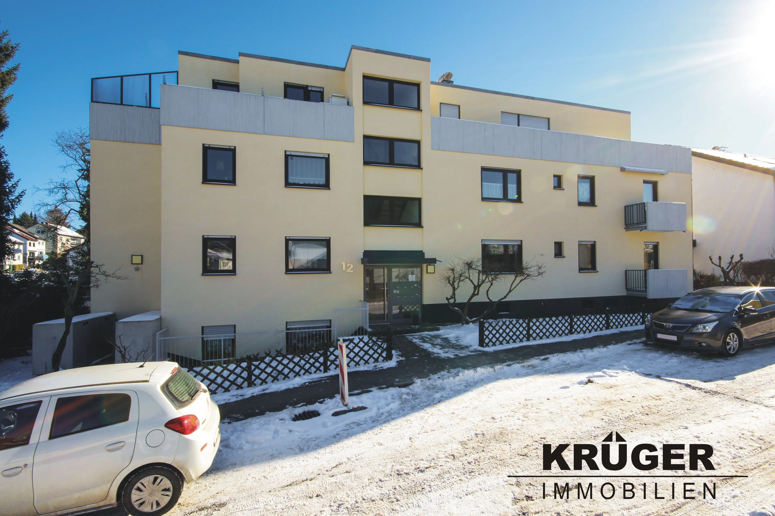 Pfinztal-Berghausen / helle & geräumige 4,5-Zimmer-Wohnung mit großem Balkon und Einzelgarage / zeitnah bezugsfrei