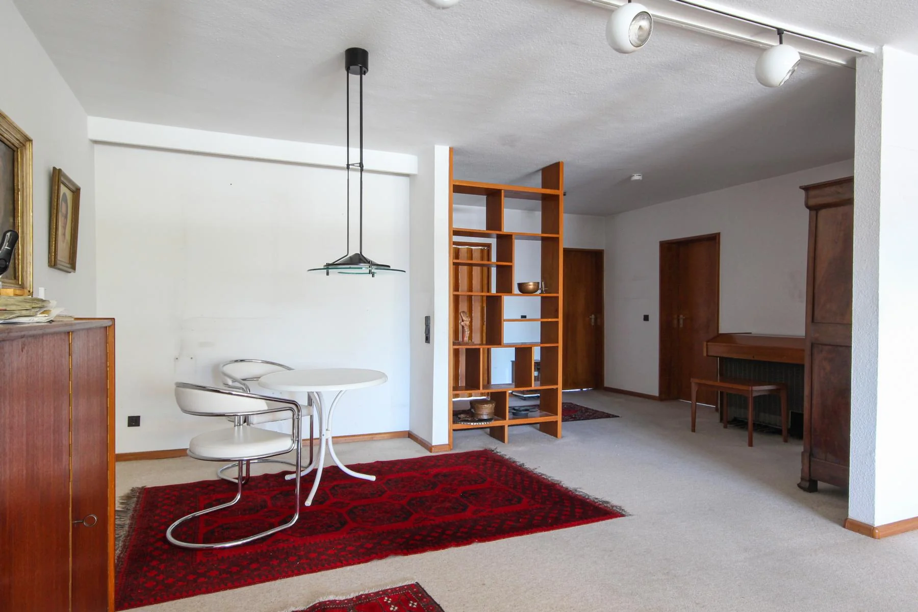 Pfinztal-Berghausen / helle & geräumige 4,5-Zimmer-Wohnung mit großem Balkon und Einzelgarage / zeitnah bezugsfrei