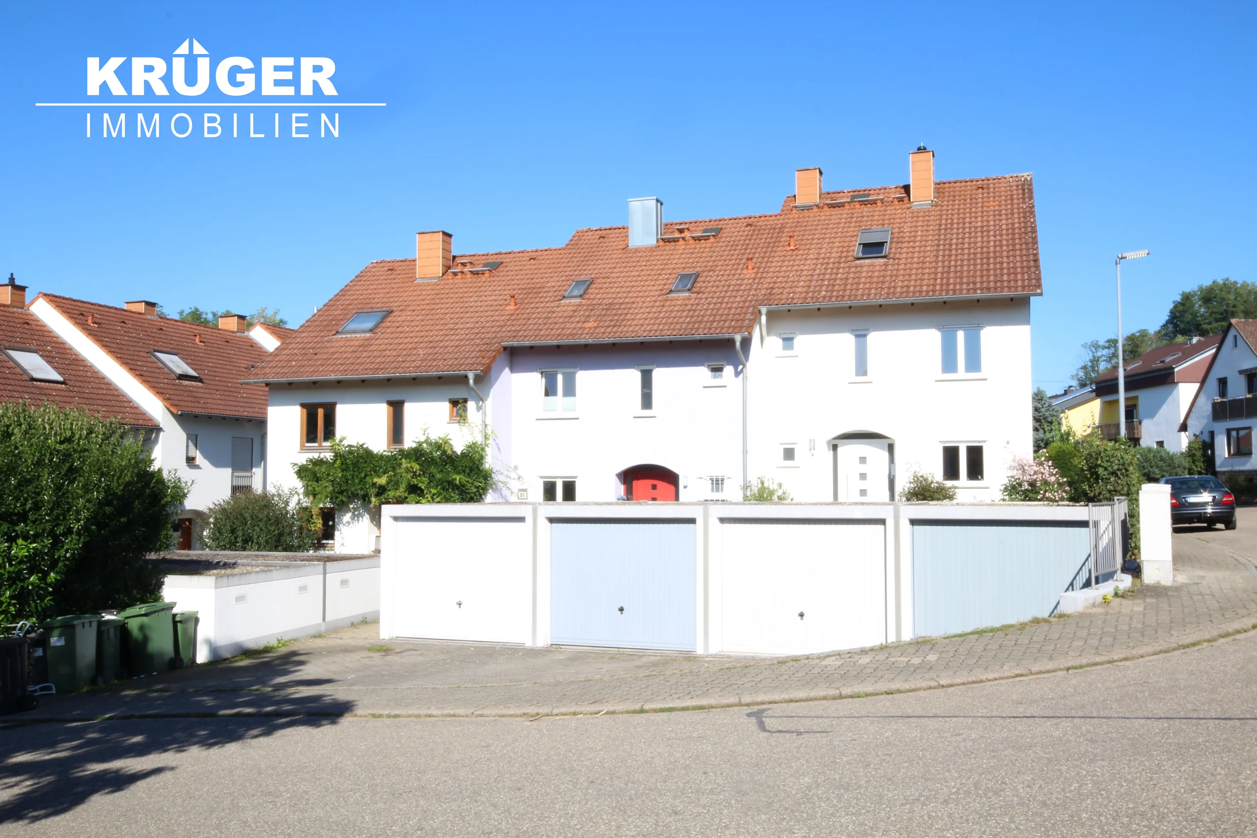 Pfinztal-Berghausen / familienfreundliches Reihenmittelhaus mit schönem Garten, Terrasse, Balkon und Garage, uvm. / sofort bezugsfrei