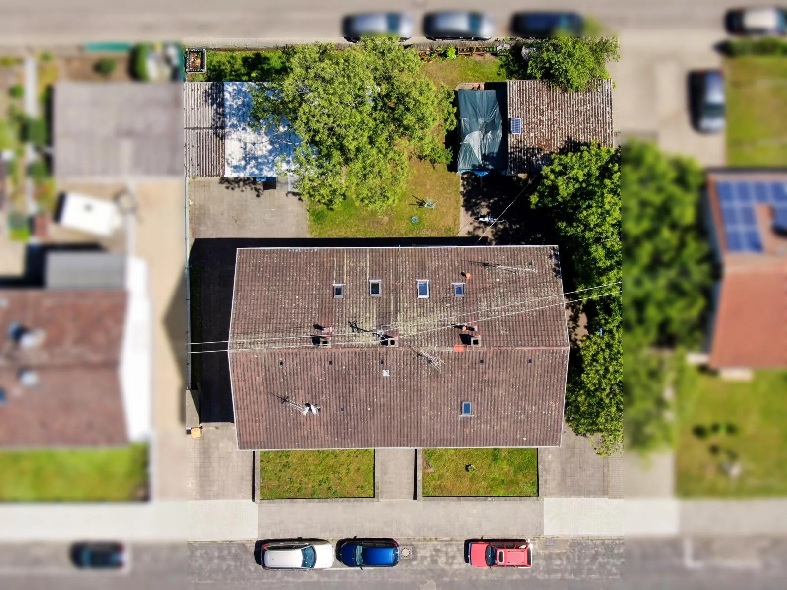 KA-Nordwest / gepflegtes Mehrfamilienhaus mit Garten, Garagen, KFZ-Stellplatz & Werkstatt in zentraler und ruhiger Wohnlage