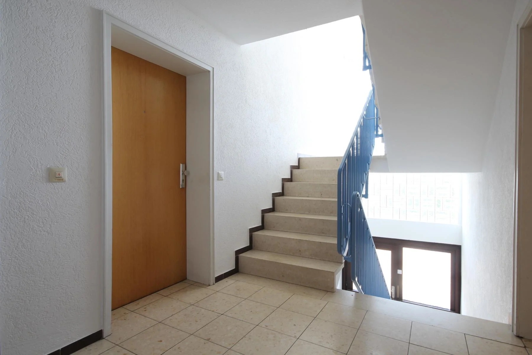 Bad Herrenalb-Rotensol / 2-Zimmer-Wohnung mit Balkon, EKB und KFZ-Stellplatz / sofort bezugsfrei