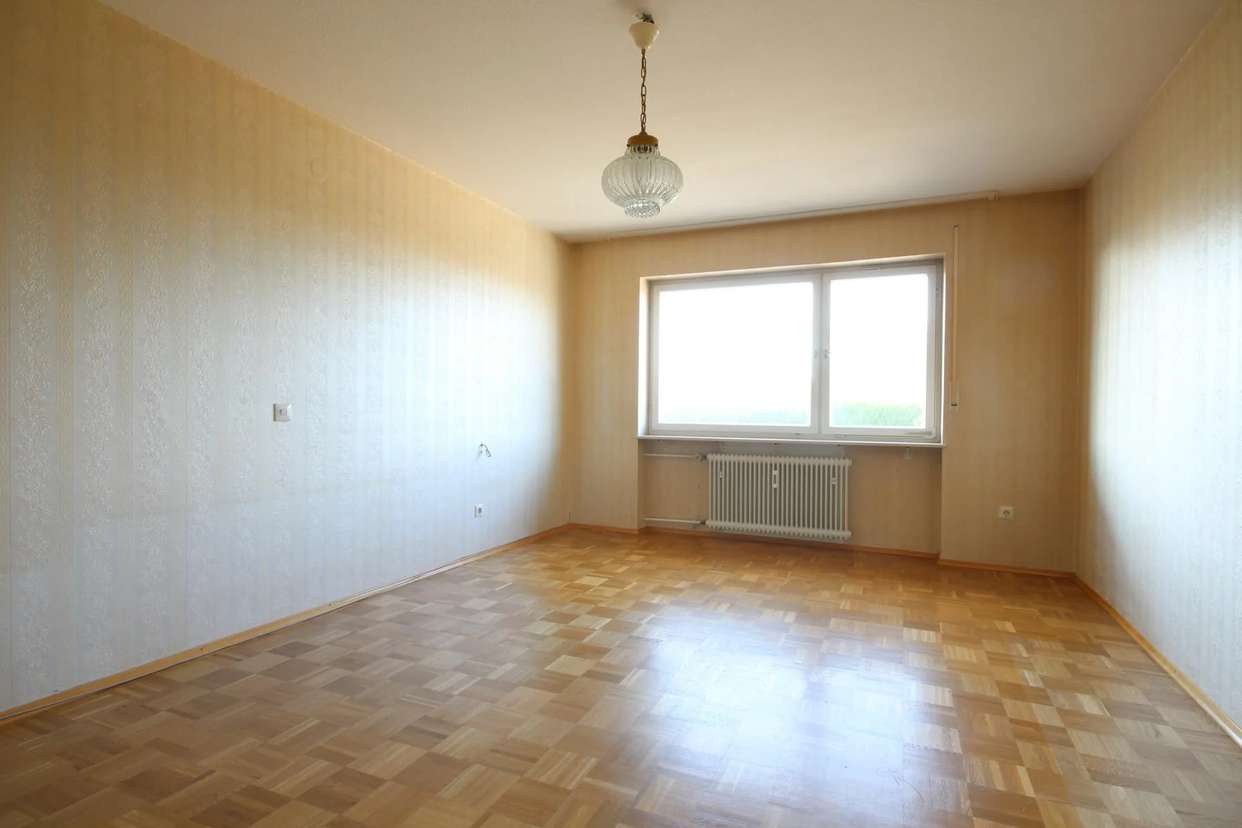 Bad Herrenalb-Rotensol / 2-Zimmer-Wohnung mit Balkon, EKB und KFZ-Stellplatz / sofort bezugsfrei
