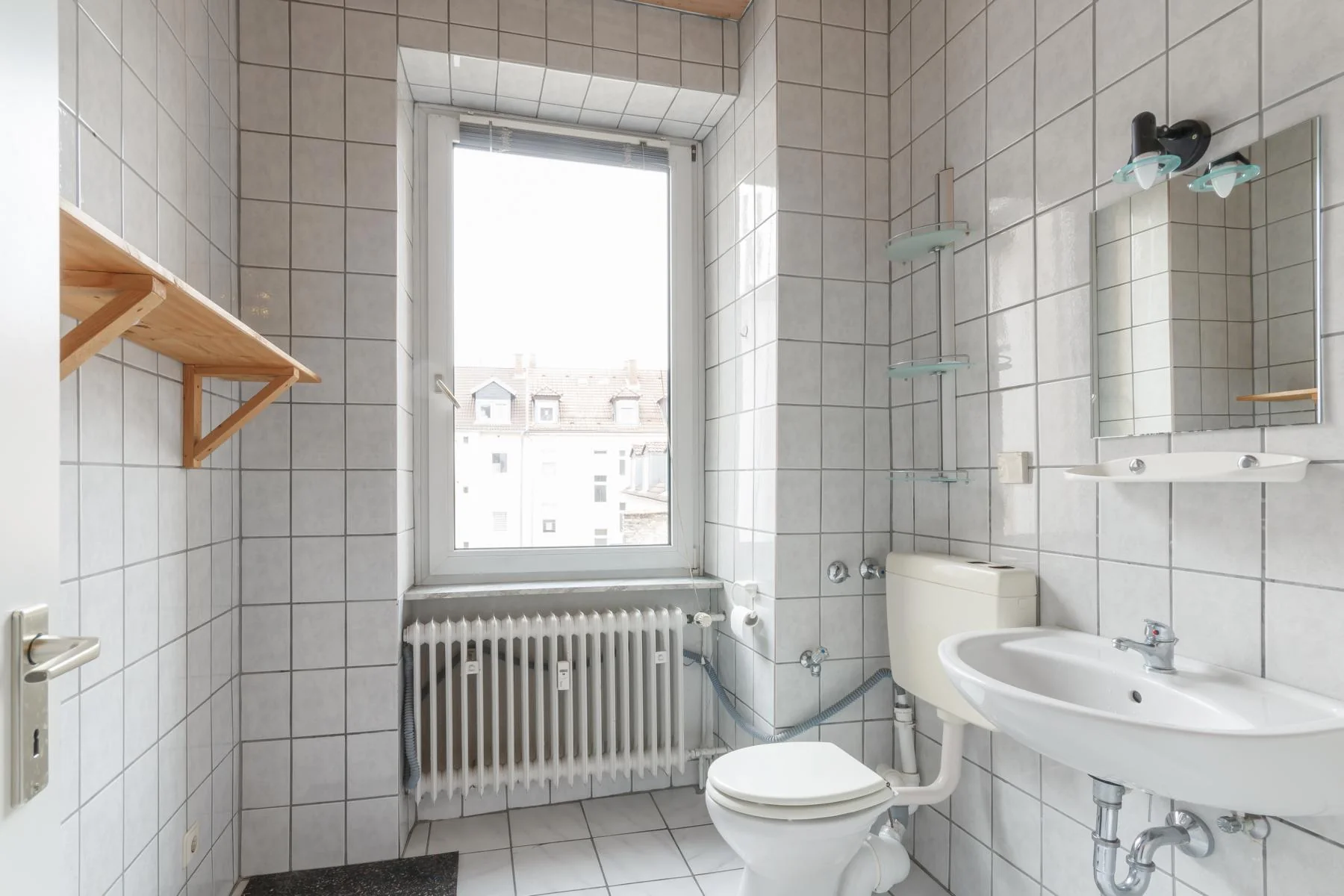 Karlsruhe-Südstadt / schöne 2-Zimmer-Wohnung mit Abstellkammer und Keller in zentraler Lage / sofort bezugsfrei