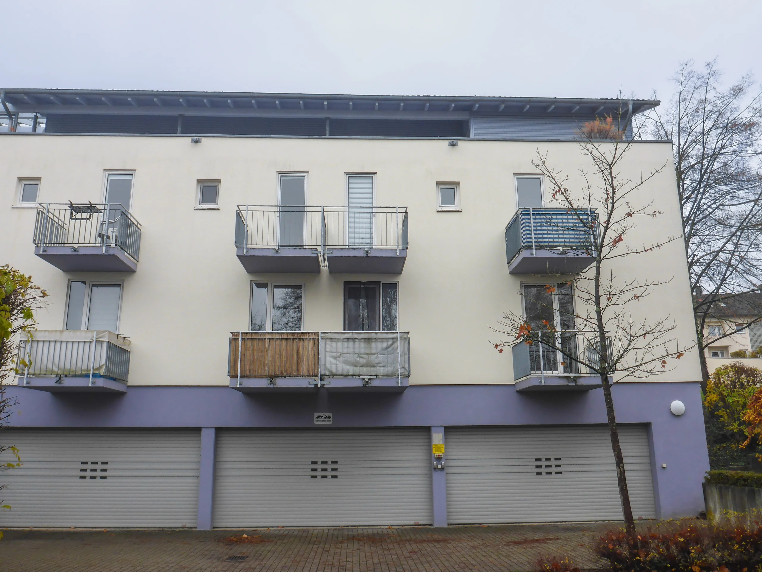 Pforzheim-Buckenberg / gemütliches 1-Zimmer-Apartment mit Balkon, Pantryküche & Duplexparker