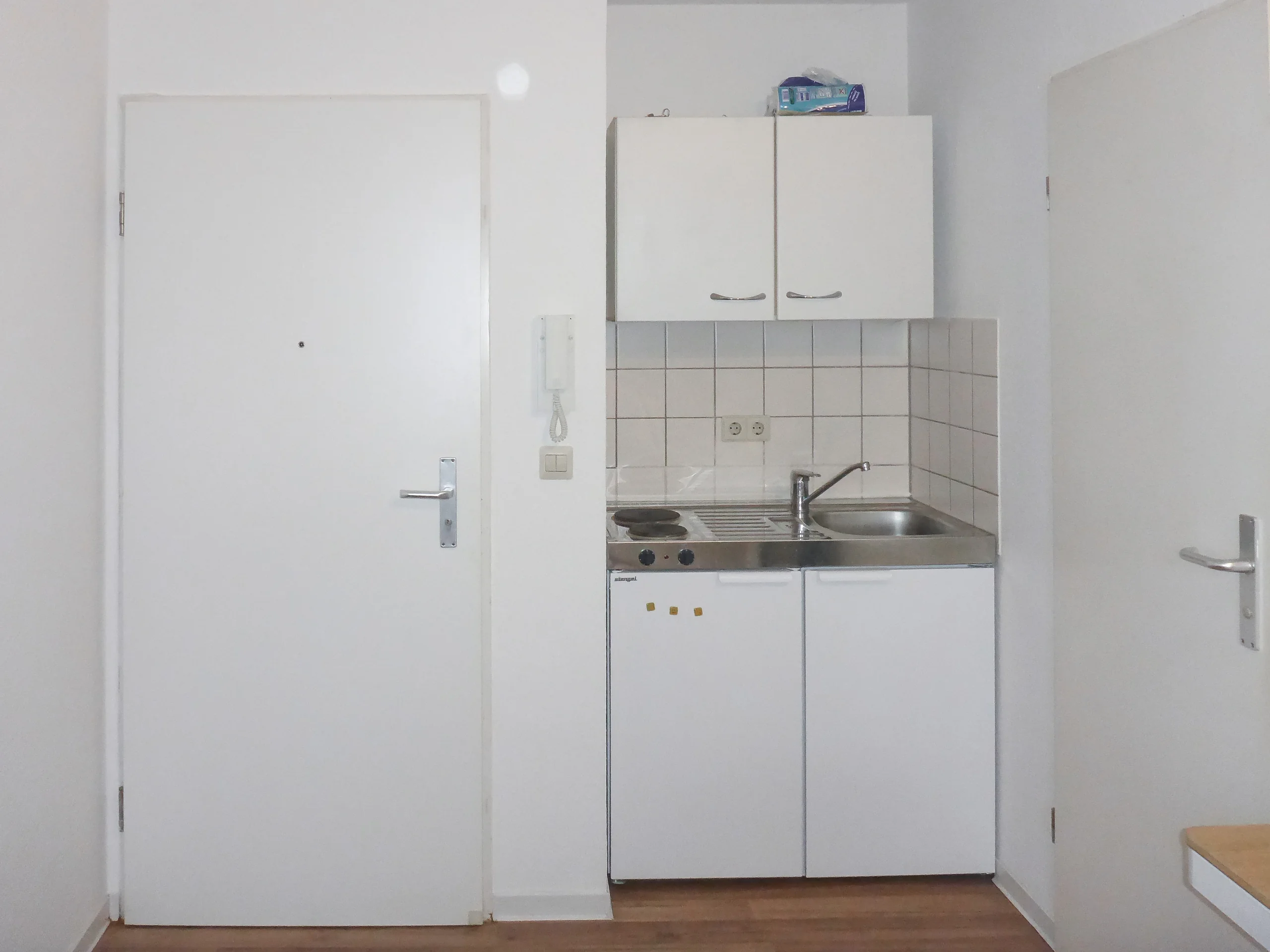 Pforzheim-Buckenberg / gemütliches 1-Zimmer-Apartment mit Balkon, Pantryküche & Duplexparker