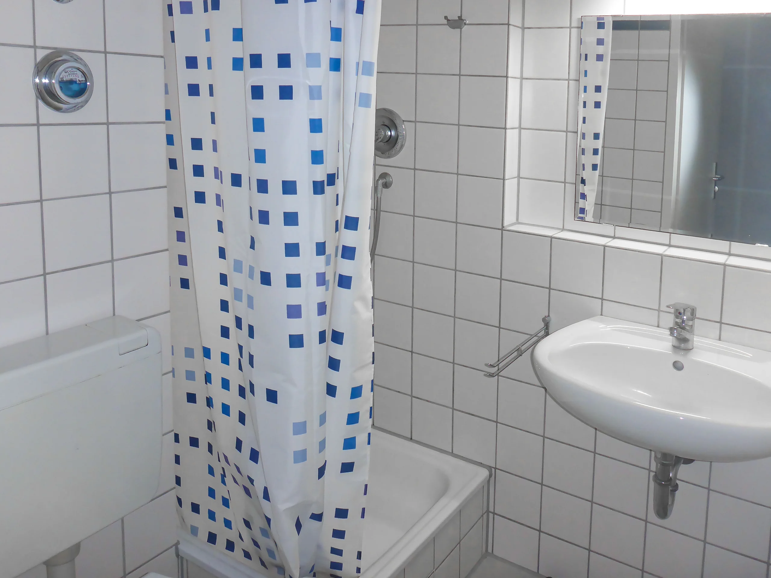 Pforzheim-Buckenberg / gemütliches 1-Zimmer-Apartment mit Balkon, Pantryküche & Duplexparker