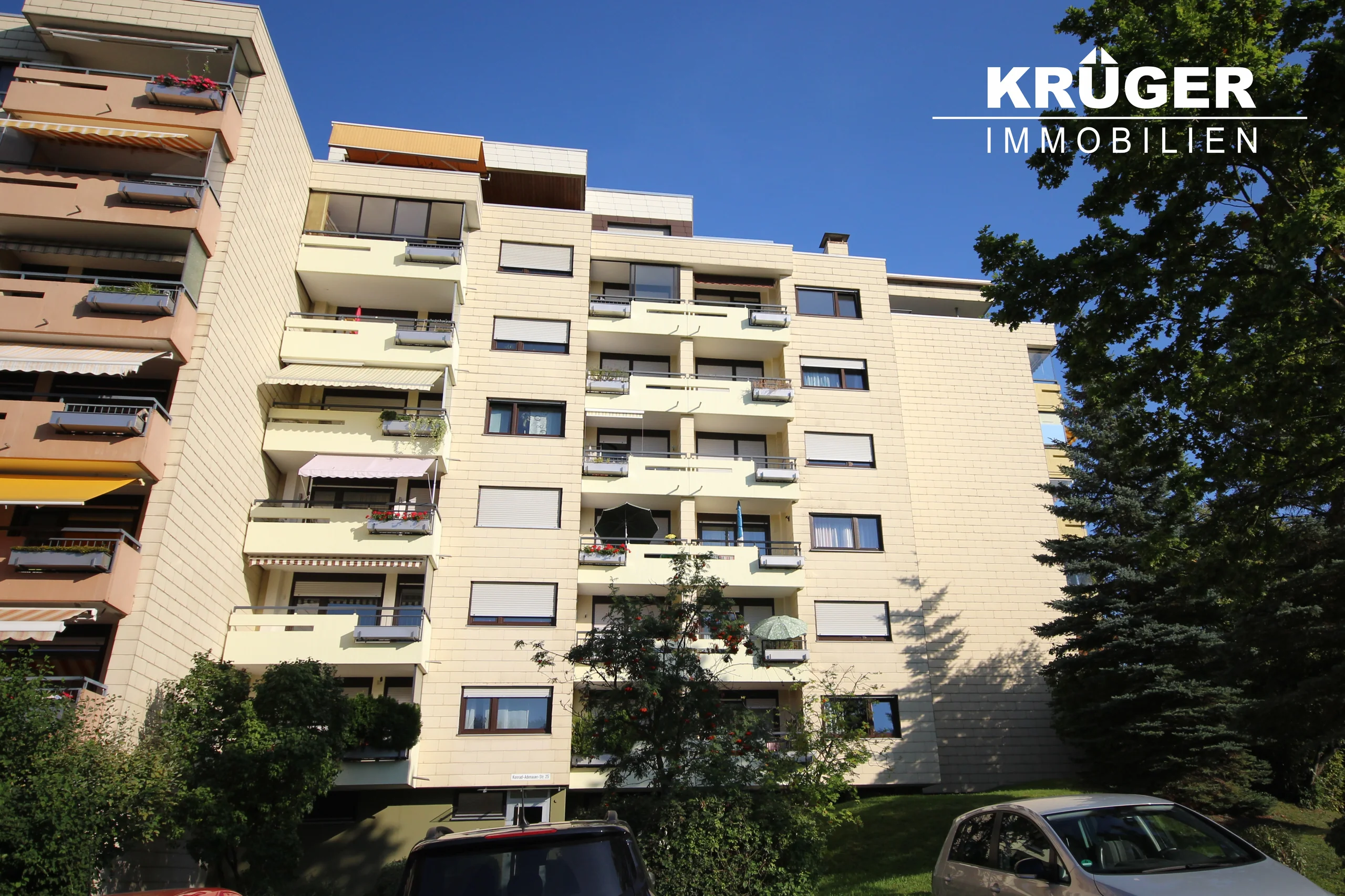 Pforzheim-Sonnenhof / gemütliche 3,5-Zi-Whg im 5.OG mit 2 Balkonen, Weitblick und Garage / bezugsfrei!