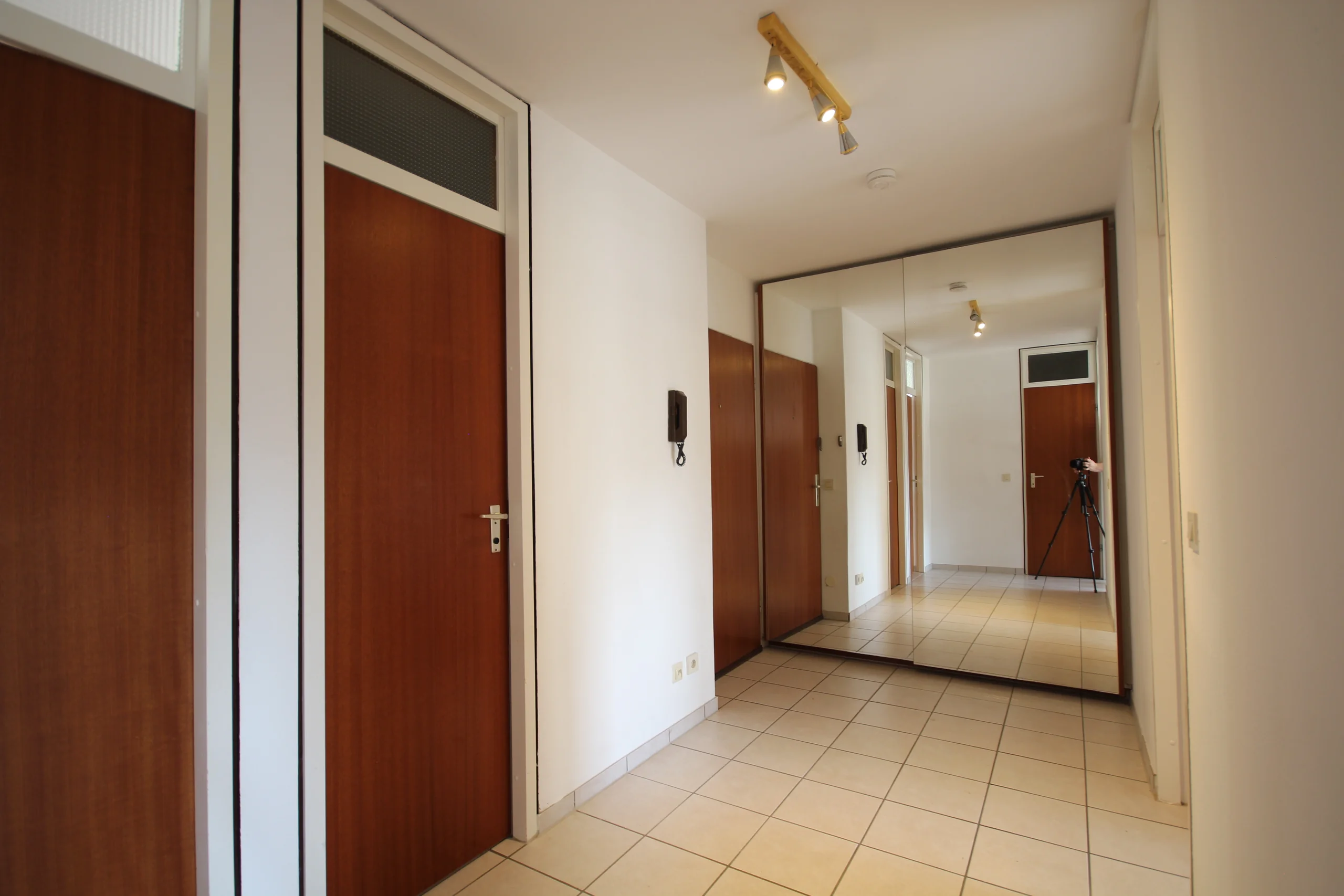 Pforzheim-Sonnenhof / gemütliche 3,5-Zi-Whg im 5.OG mit 2 Balkonen, Weitblick und Garage / bezugsfrei!
