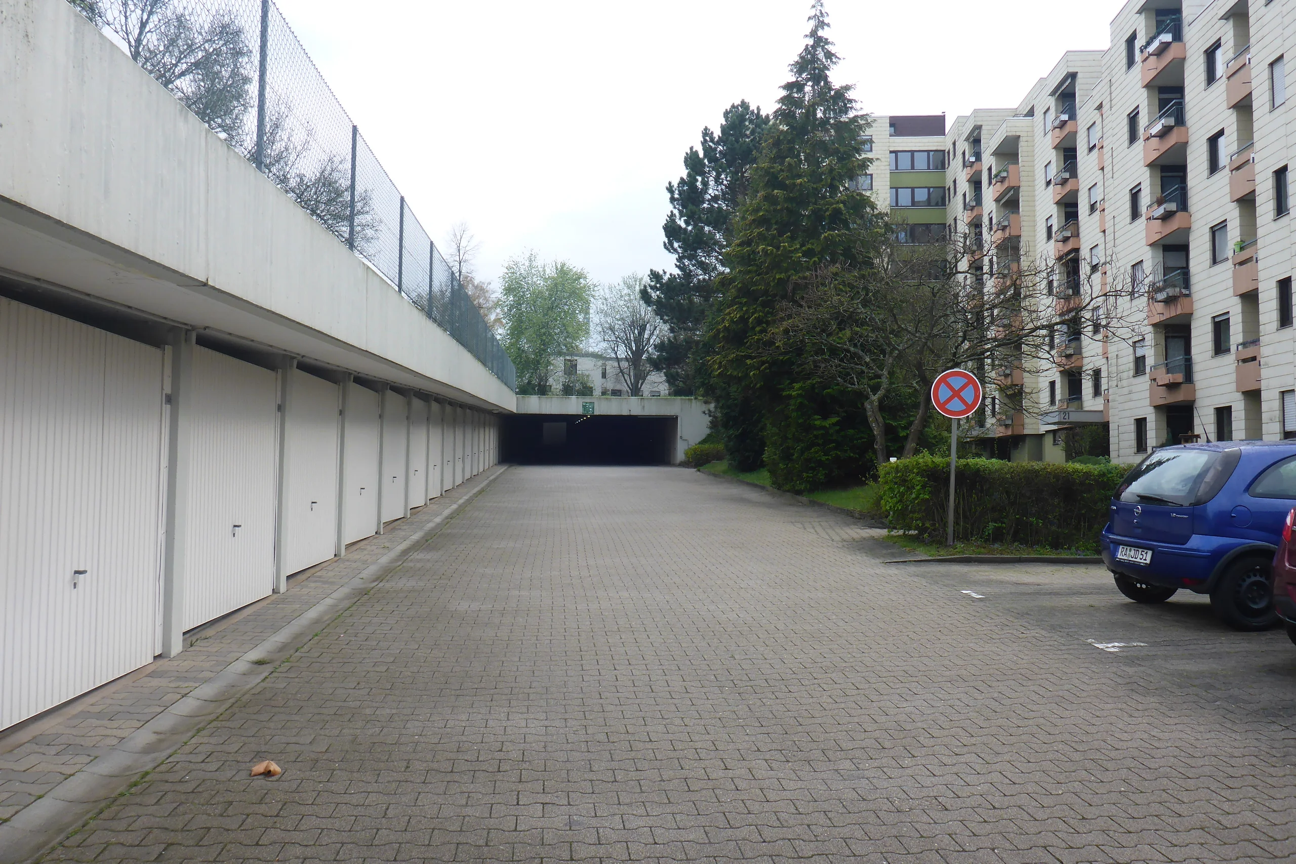 Pforzheim-Sonnenhof / gemütliche 3,5-Zi-Whg im 5.OG mit 2 Balkonen, Weitblick und Garage / bezugsfrei!