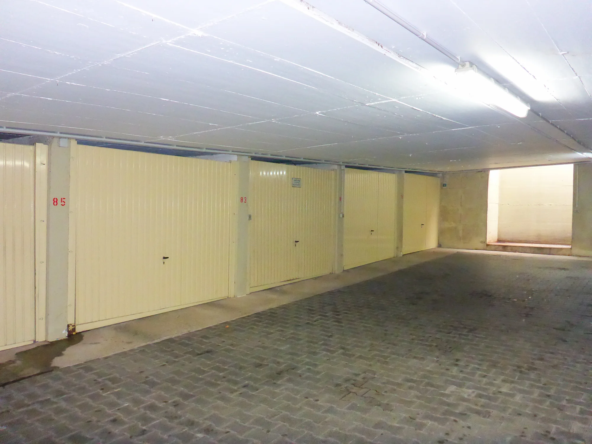 Pforzheim-Sonnenhof / gemütliche 3,5-Zi-Whg im 5.OG mit 2 Balkonen, Weitblick und Garage / bezugsfrei!