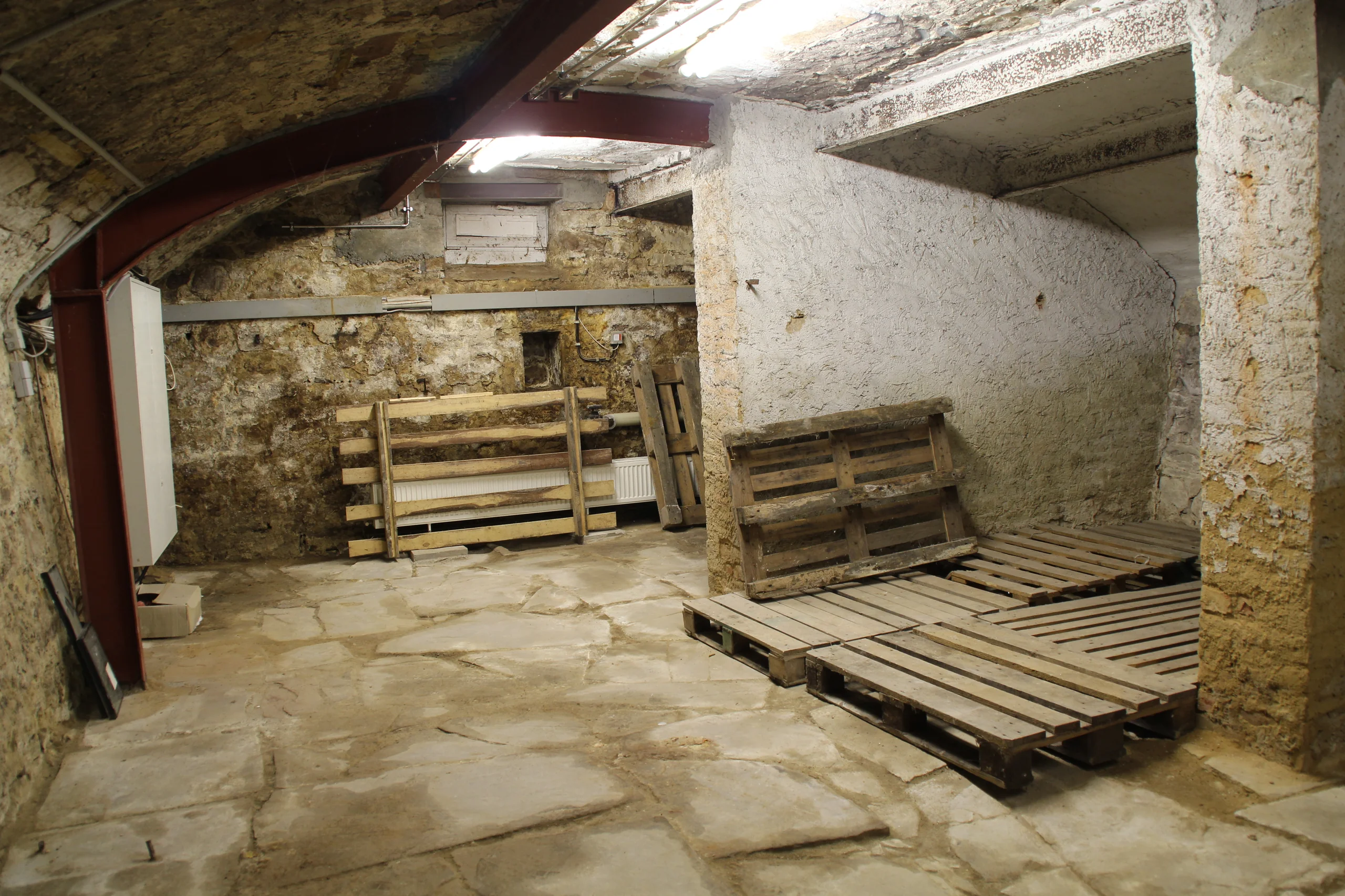 Karlsruhe-Durlach / Gewerbeobjekt mit zwei Einheiten in der Fußgängerzone der Durlacher Altstadt / vermietet