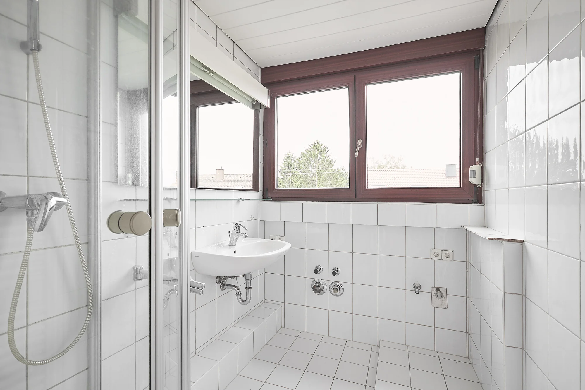 KA-Durlach / 3-Zi-DG-Whg mit Garage & Turmbergblick in toller Lage / sofort bezugsfrei