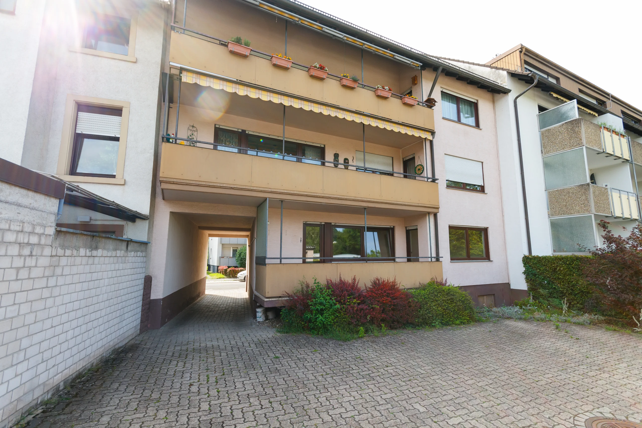 KA-Durlach / 3-Zi-DG-Whg mit Garage & Turmbergblick in toller Lage / sofort bezugsfrei