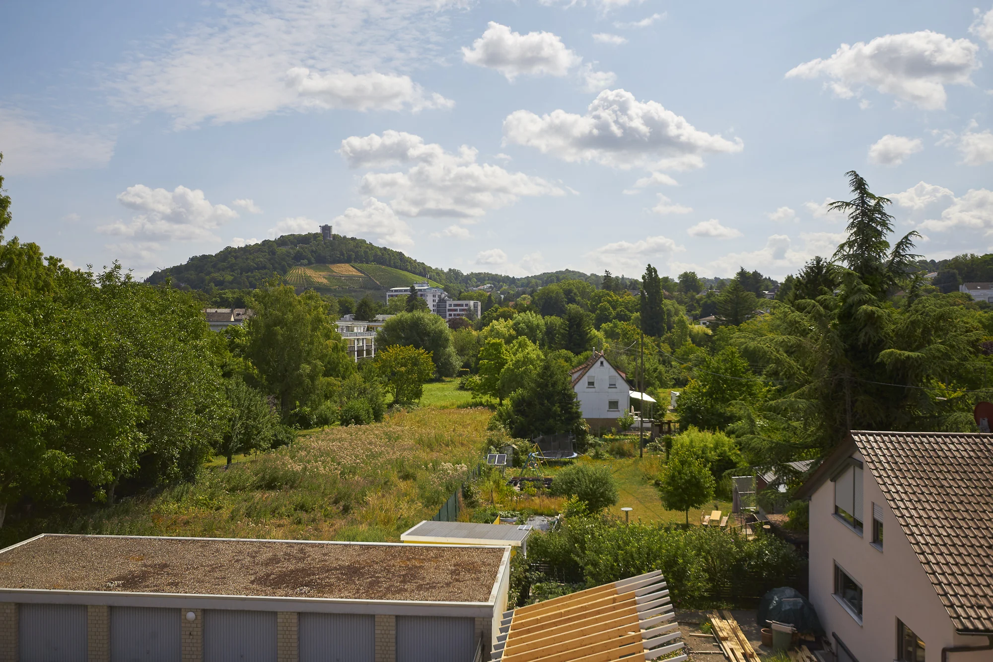 KA-Durlach / 3-Zi-DG-Whg mit Garage & Turmbergblick in toller Lage / sofort bezugsfrei