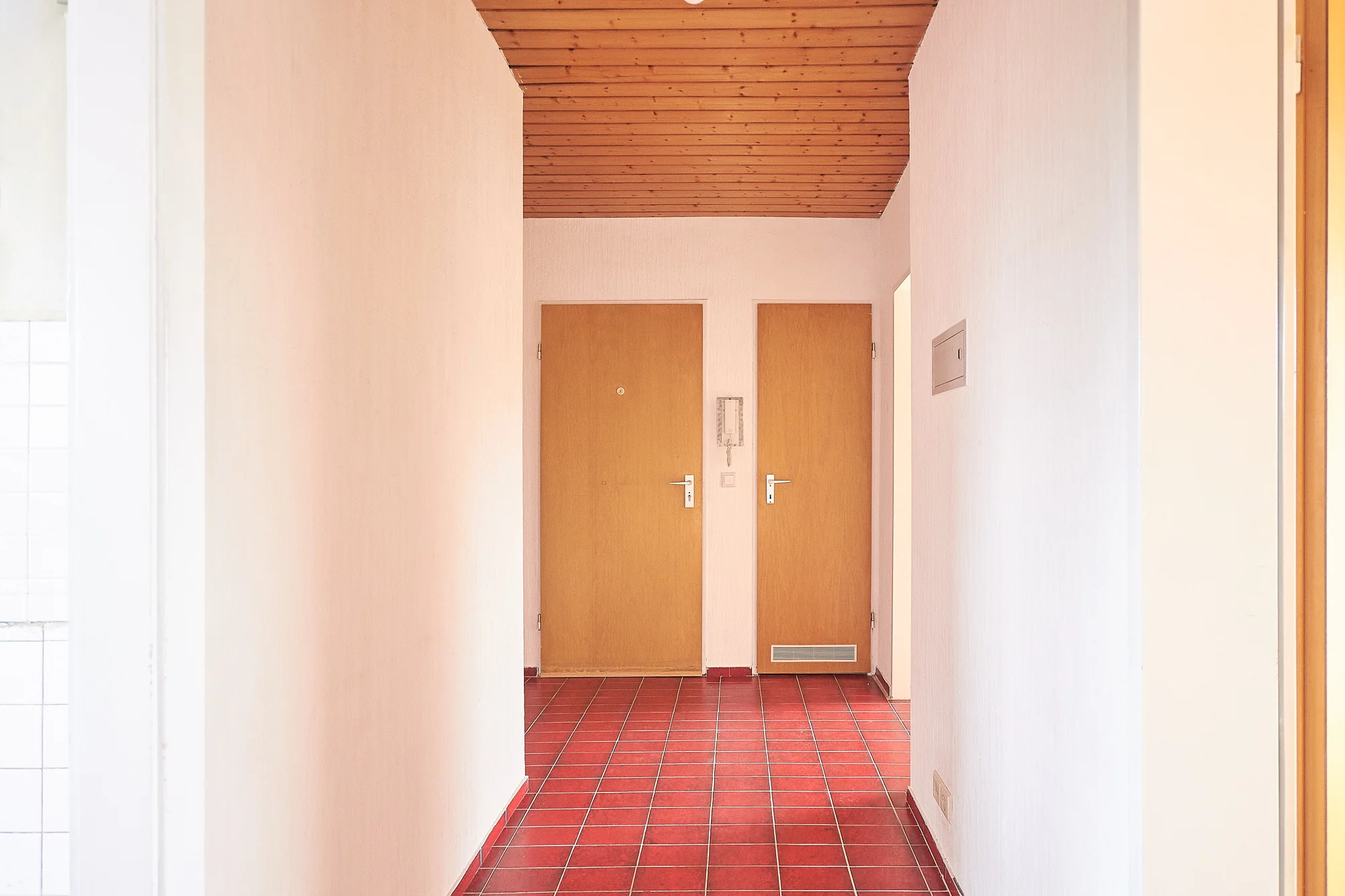 KA-Durlach / 3-Zi-DG-Whg mit Garage & Turmbergblick in toller Lage / sofort bezugsfrei