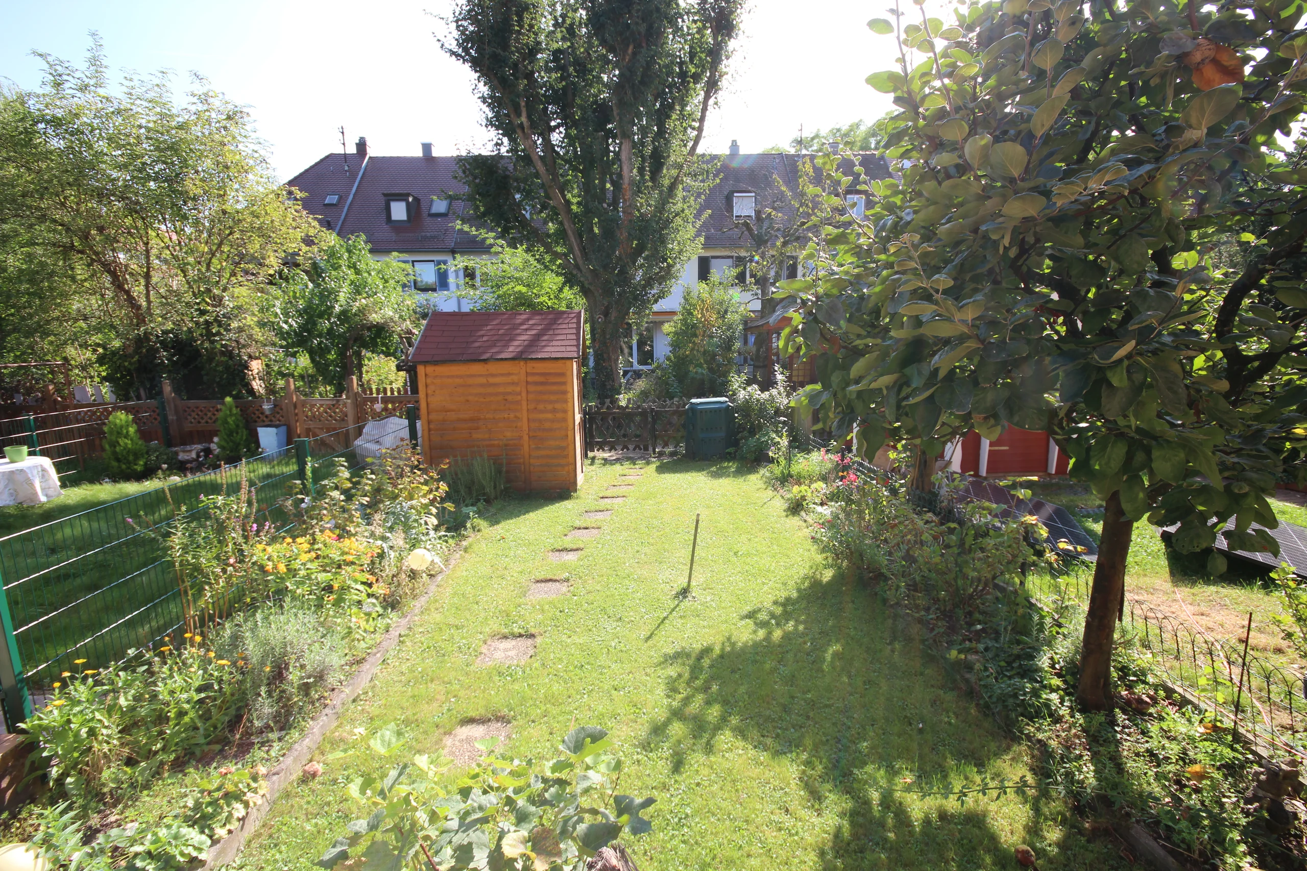 Karlsruhe-Durlach / Dornwaldsiedlung / familienfreundliches Reihenhaus mit Garten auf Erbpachtgrundstück / sofort frei