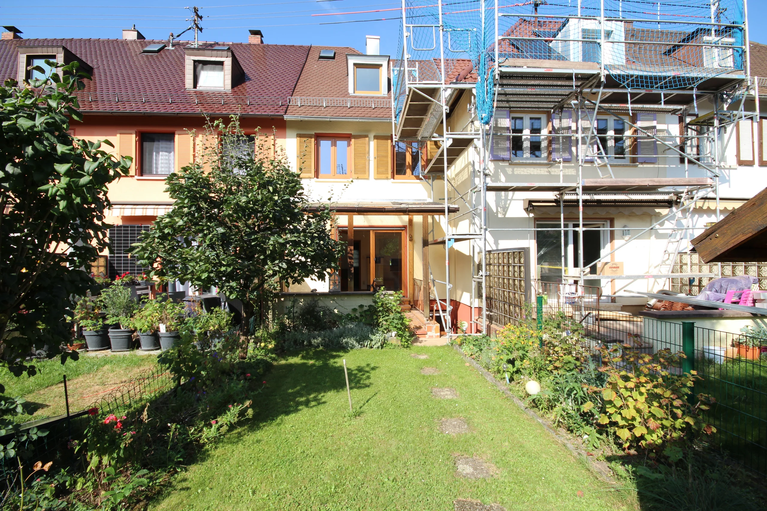 Karlsruhe-Durlach / Dornwaldsiedlung / familienfreundliches Reihenhaus mit Garten auf Erbpachtgrundstück / sofort frei