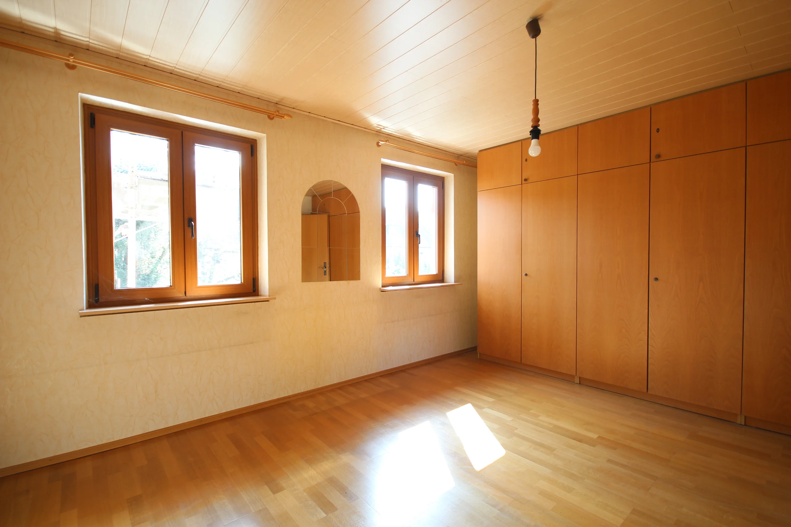 Karlsruhe-Durlach / Dornwaldsiedlung / familienfreundliches Reihenhaus mit Garten auf Erbpachtgrundstück / sofort frei
