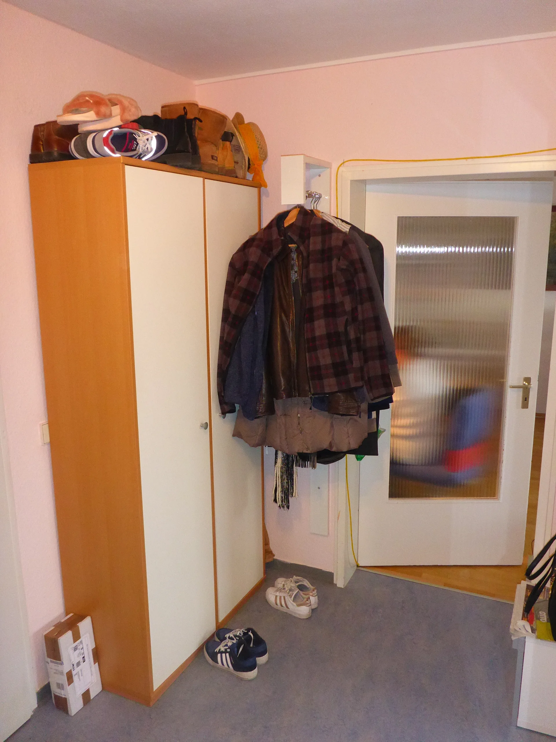 KA-Bergwald / verm. 3-Zi-Whg mit zwei Süd-Balkonen & Garage in gepflegter Wohnanlage