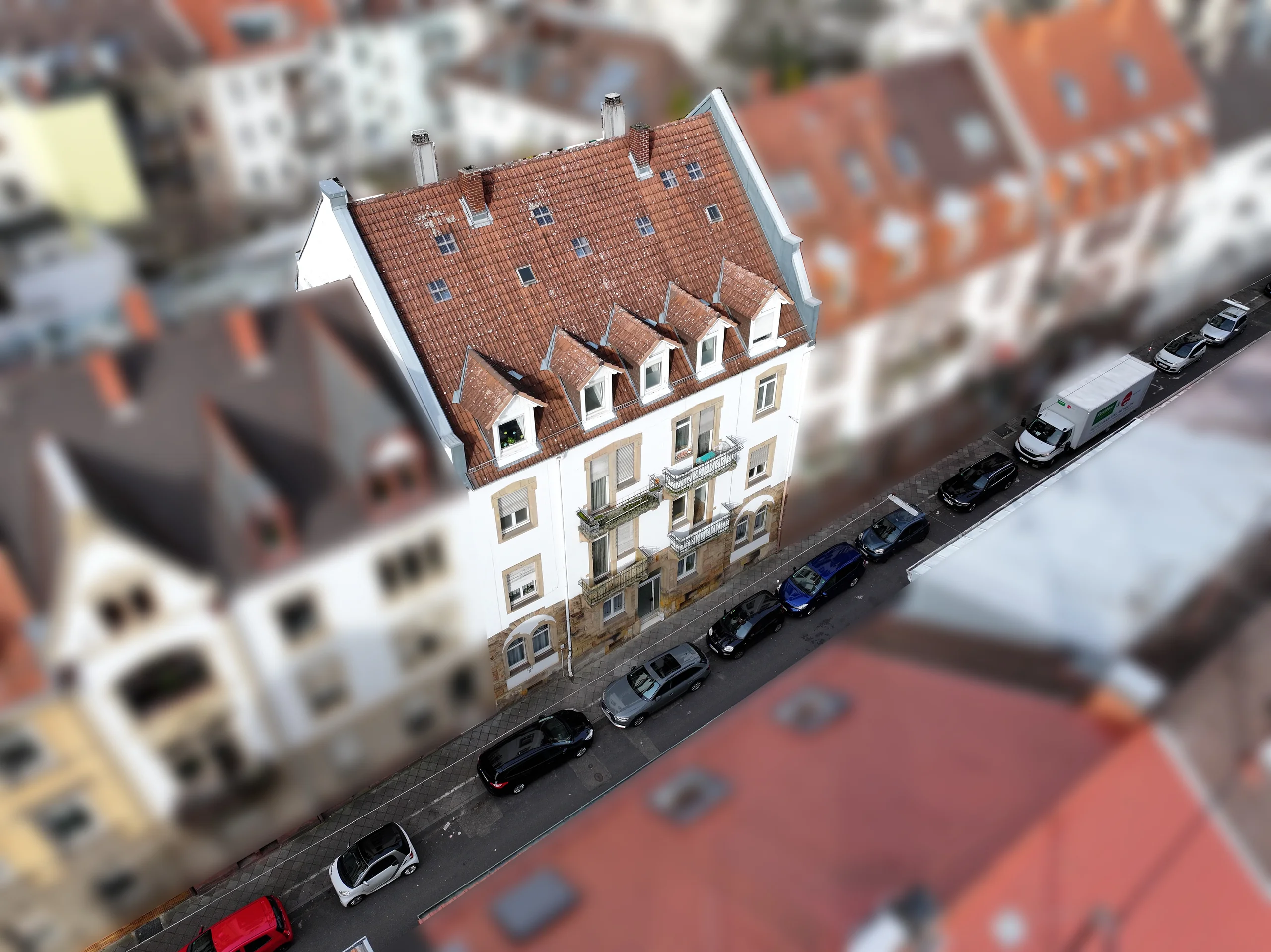 KA-Durlach / stilvolles & sanierungsbedürftiges Mehrfamilienhaus mit vielfältigem Potential & Ausbaureserven in zentraler Lage / 3 Wohnungen frei