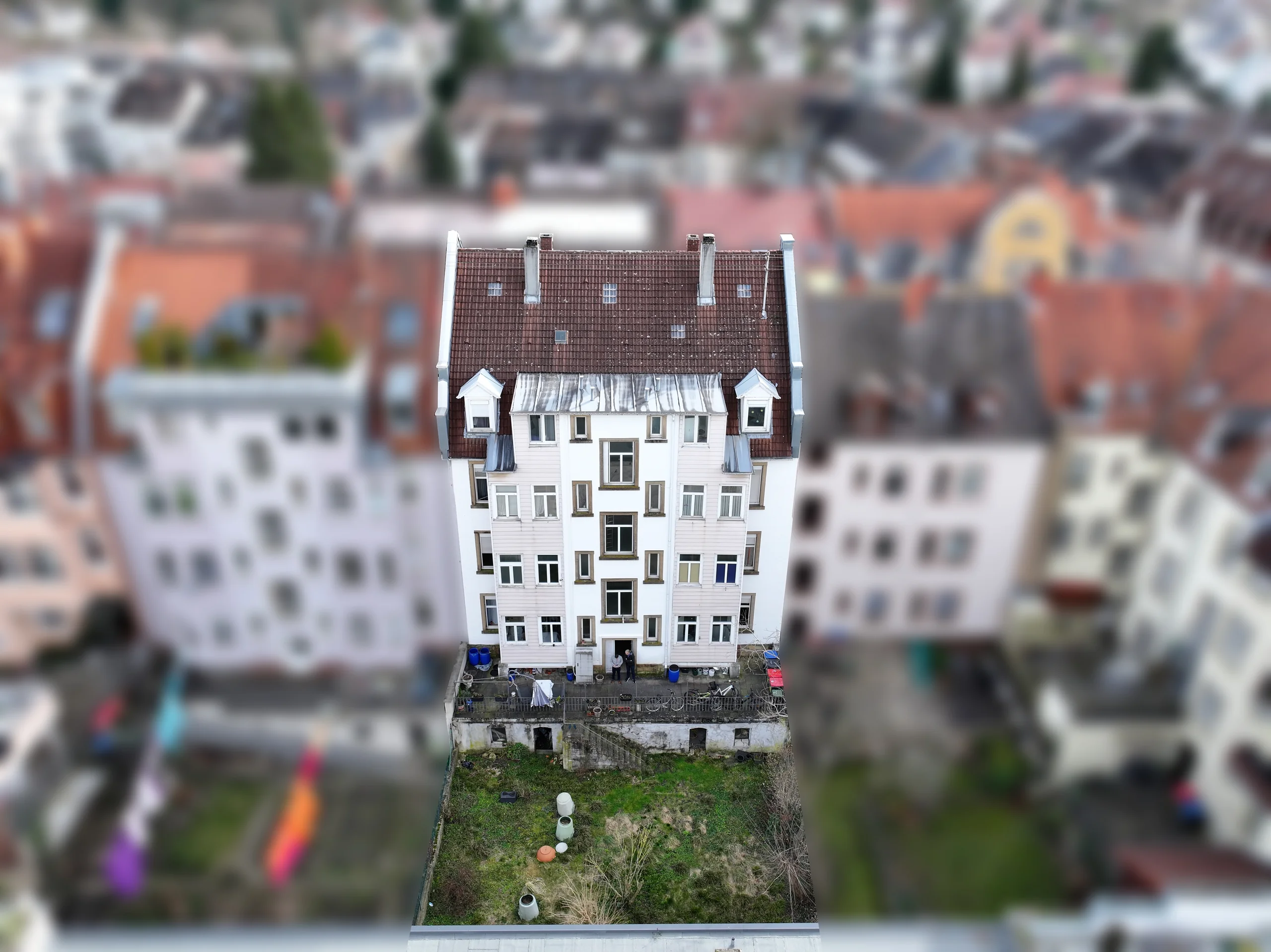 KA-Durlach / stilvolles & sanierungsbedürftiges Mehrfamilienhaus mit vielfältigem Potential & Ausbaureserven in zentraler Lage / 3 Wohnungen frei
