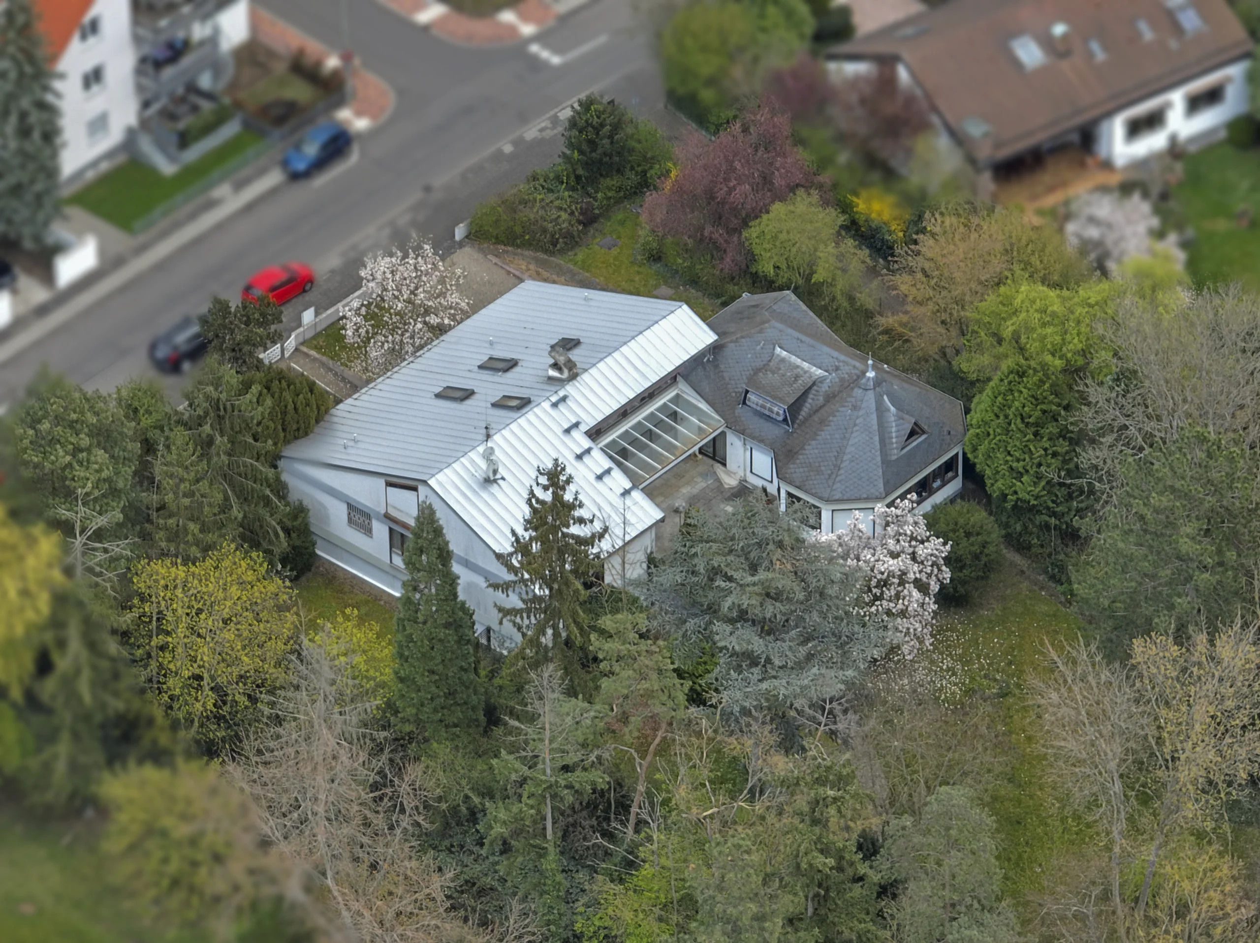 Bellheim / Architektenhaus mit 352 m² Wohnfläche und 123 m² Gewerbefläche auf großem Grundstück