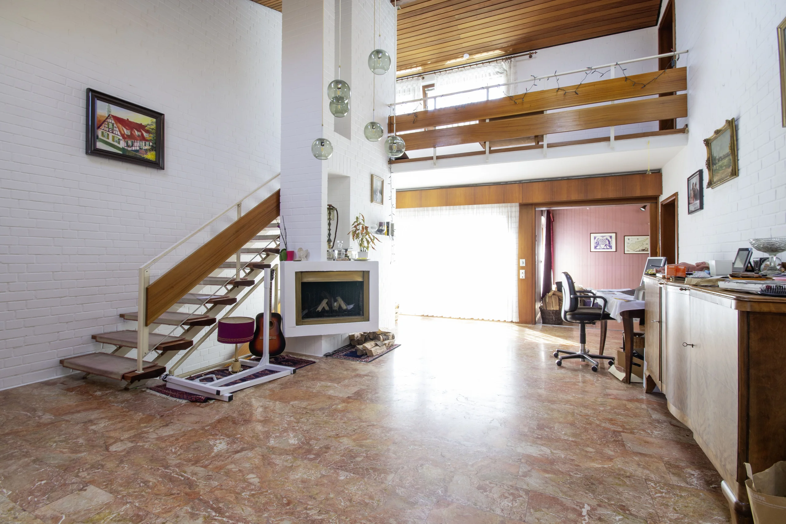 Bellheim / Architektenhaus mit 352 m² Wohnfläche und 123 m² Gewerbefläche auf großem Grundstück