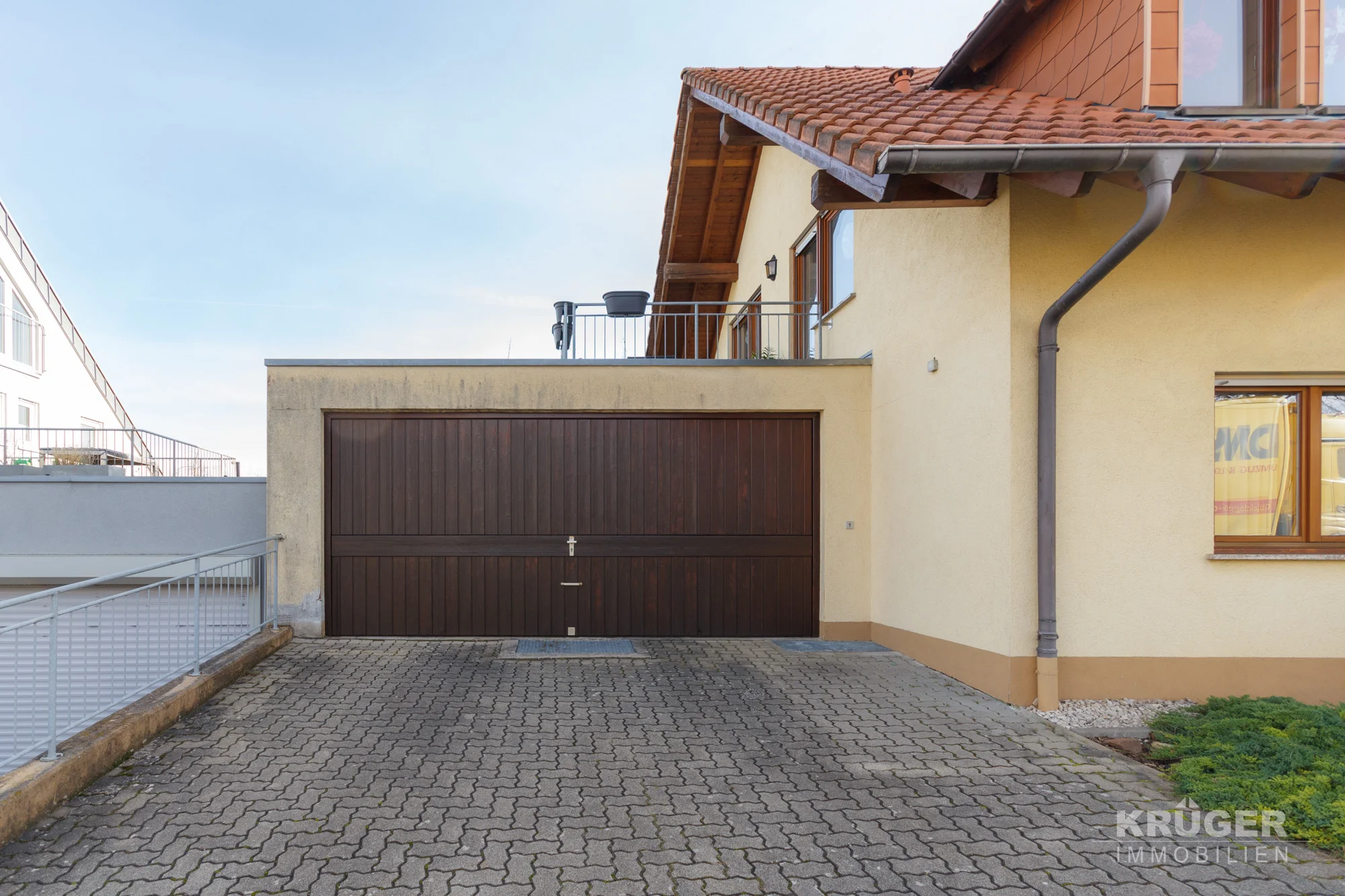 KA-Hohenwettersbach / MFH nutzbar als Mehrgenerationenhaus mit drei Wohnungen (DG & UG frei)
