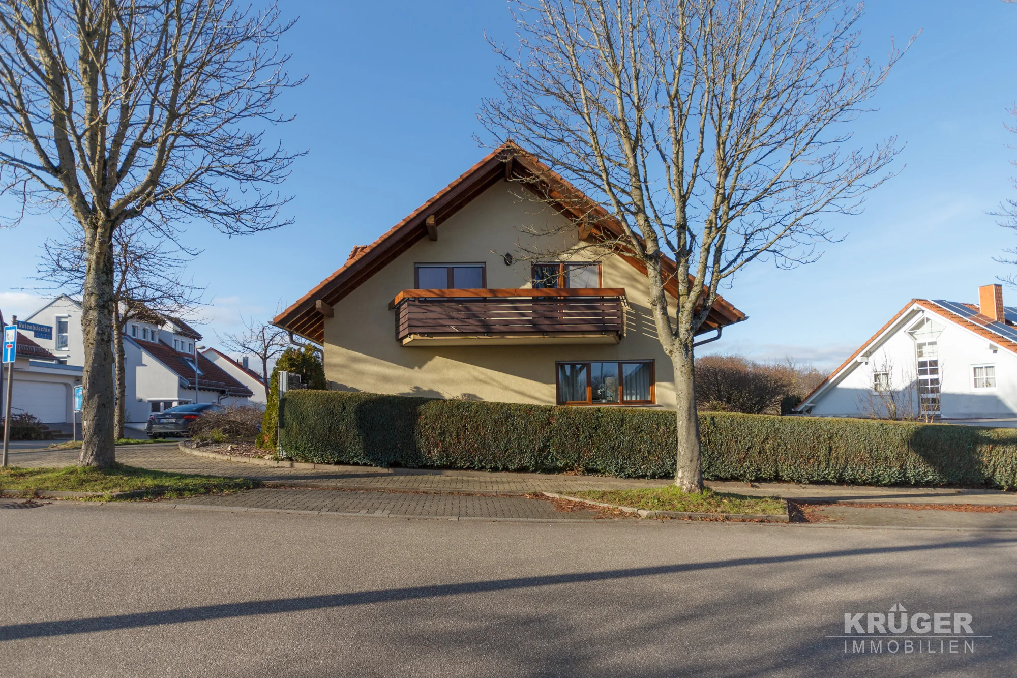KA-Hohenwettersbach / MFH nutzbar als Mehrgenerationenhaus mit drei Wohnungen (DG & UG frei)