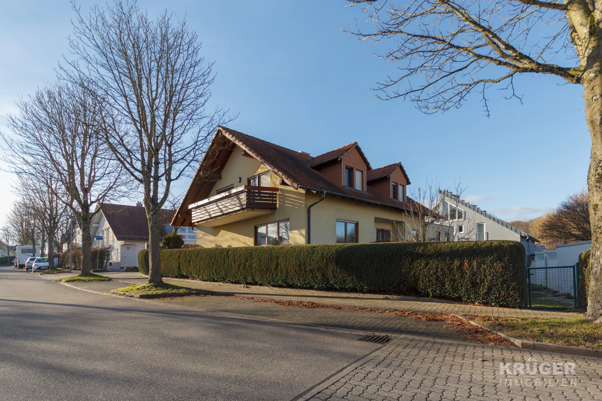 KA-Hohenwettersbach / MFH nutzbar als Mehrgenerationenhaus mit drei Wohnungen (DG & UG frei)