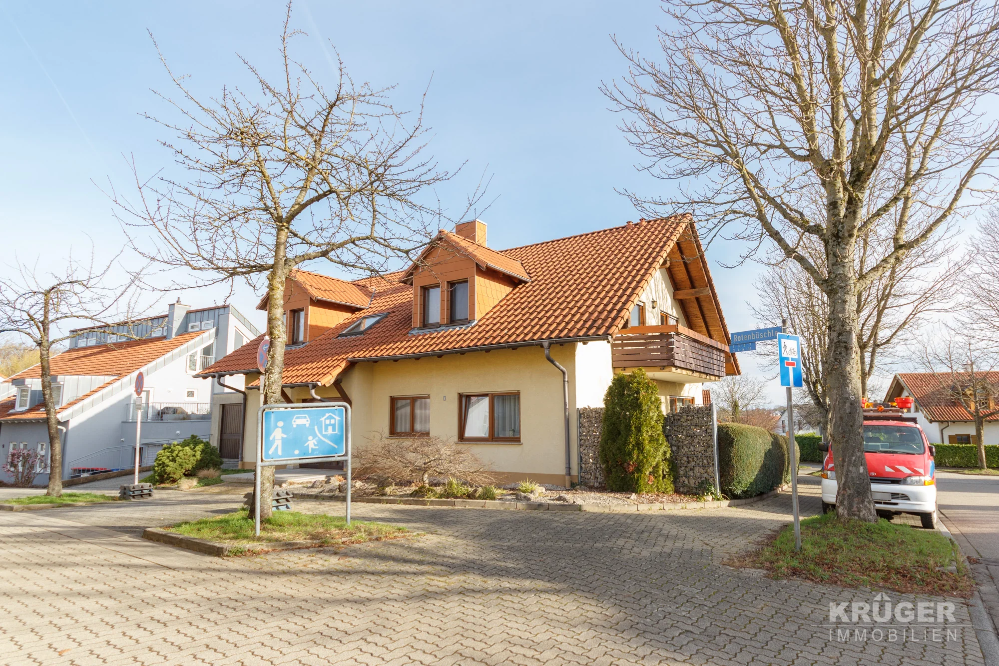 KA-Hohenwettersbach / MFH nutzbar als Mehrgenerationenhaus mit drei Wohnungen (DG & UG frei)