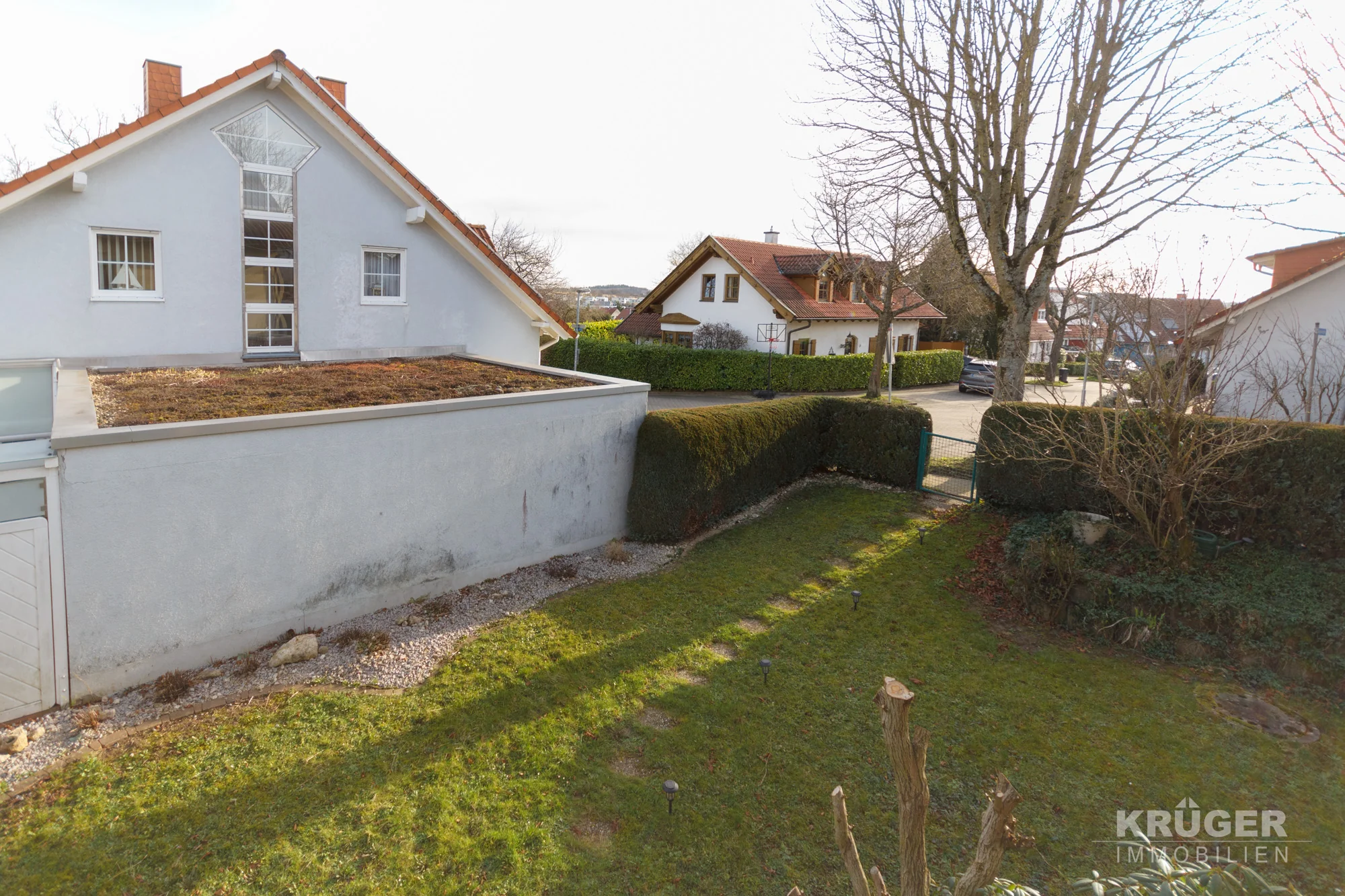 KA-Hohenwettersbach / MFH nutzbar als Mehrgenerationenhaus mit drei Wohnungen (DG & UG frei)