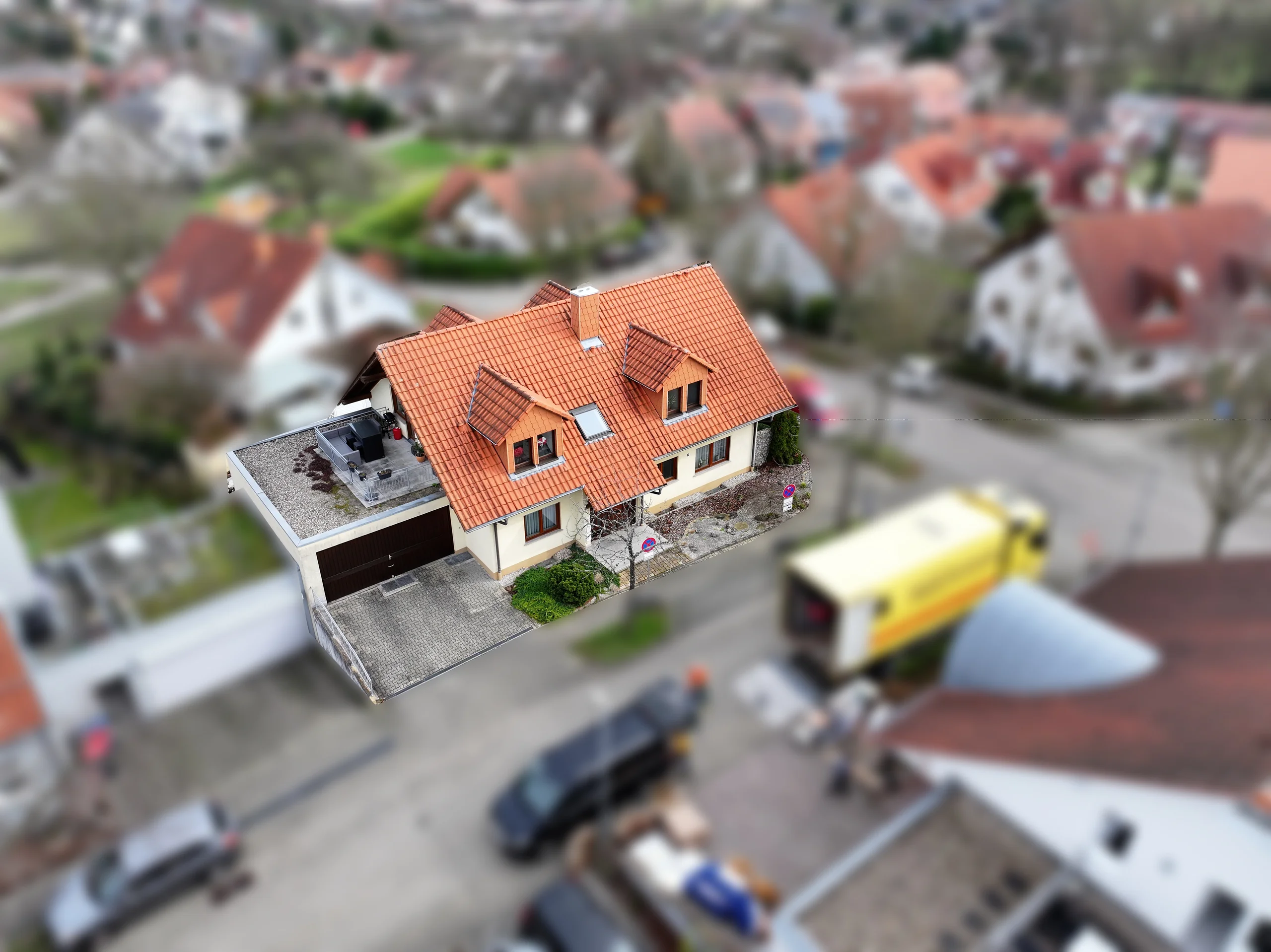 KA-Hohenwettersbach / MFH nutzbar als Mehrgenerationenhaus mit drei Wohnungen (DG & UG frei)