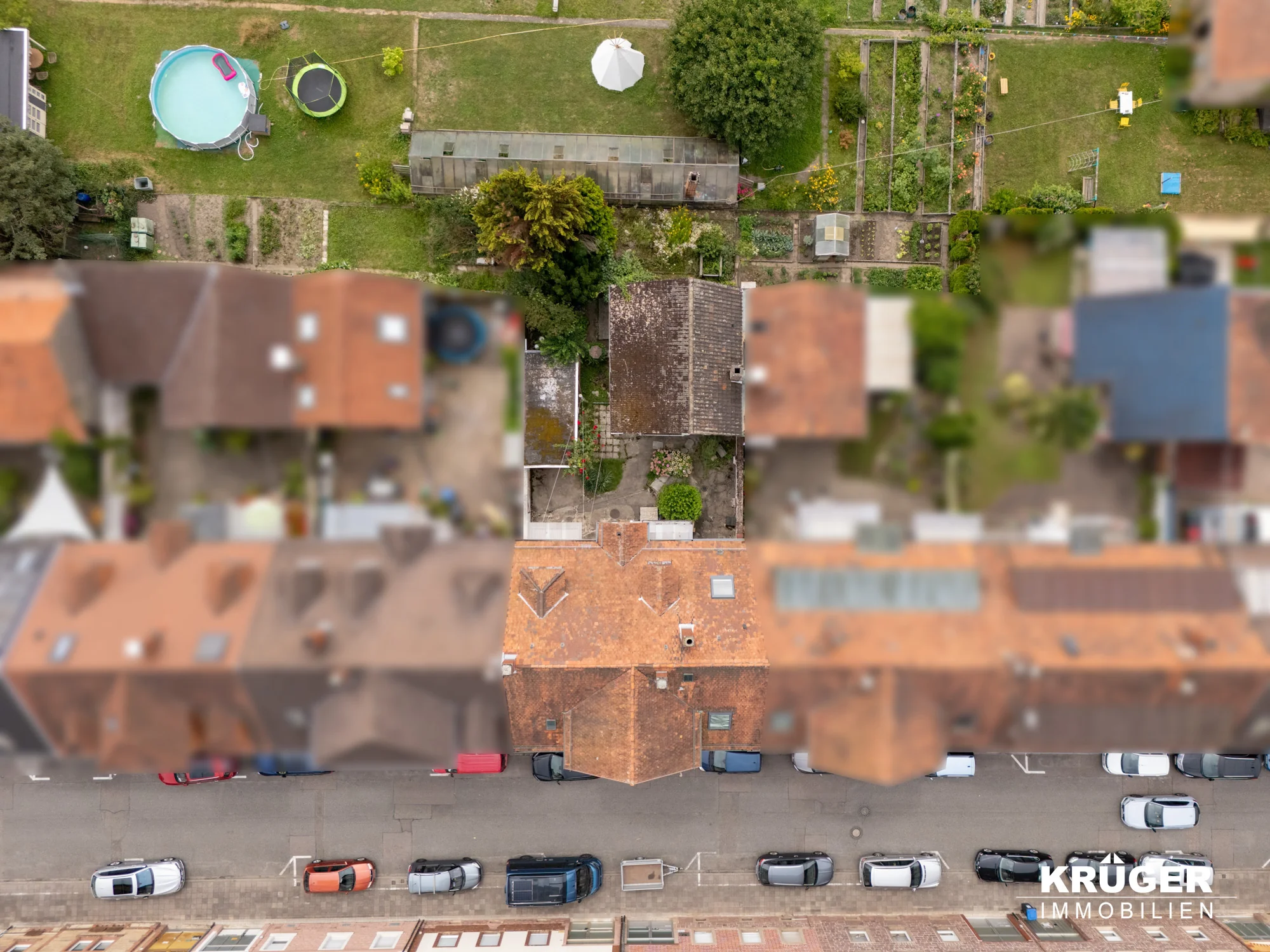 KA Durlach-Aue / sanierungsbedürftiges MFH mit Rückgebäude, Garage und Garten / zeitnah freiwerdend