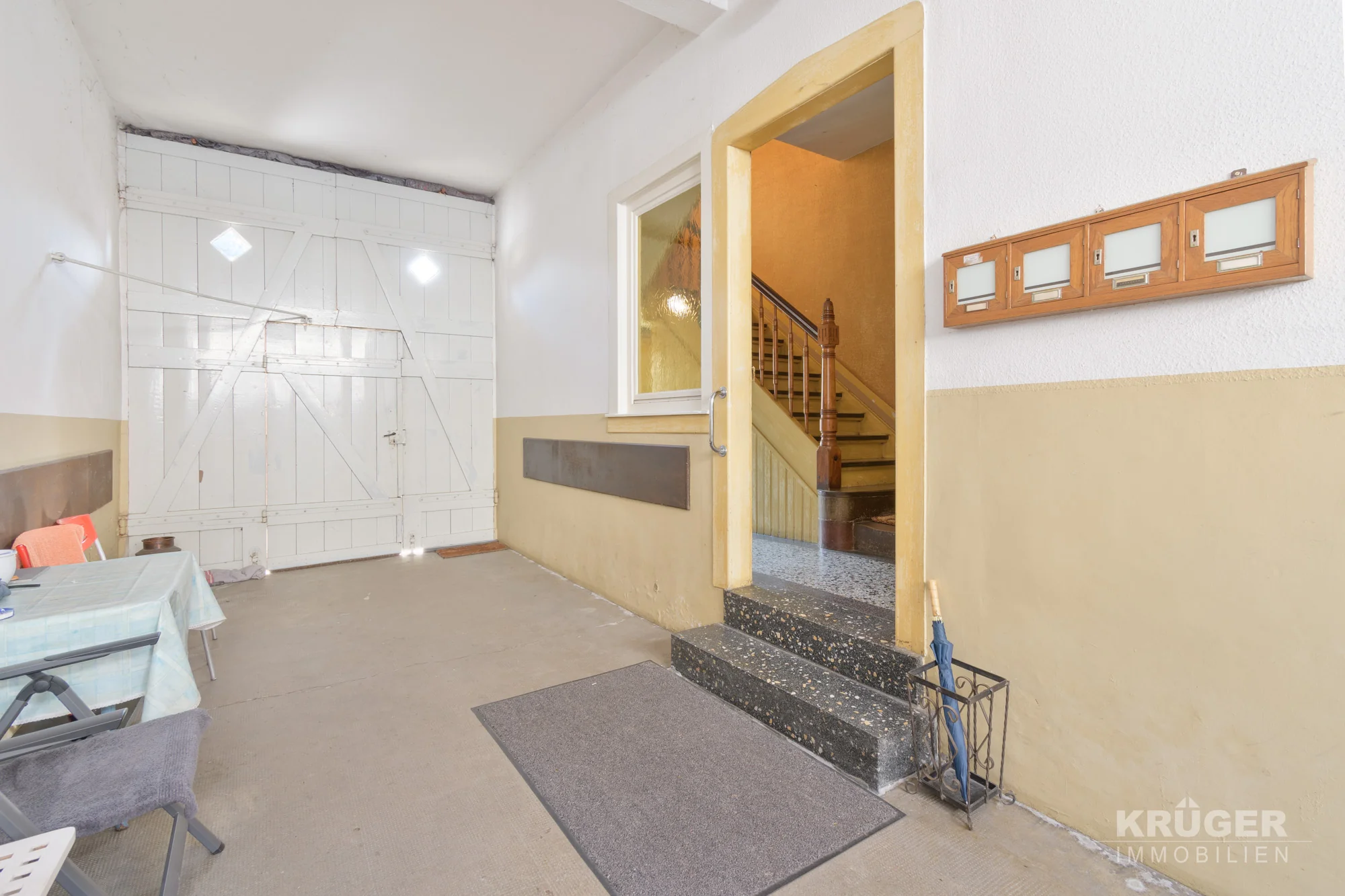 KA Durlach-Aue / sanierungsbedürftiges MFH mit Rückgebäude, Garage und Garten / zeitnah freiwerdend