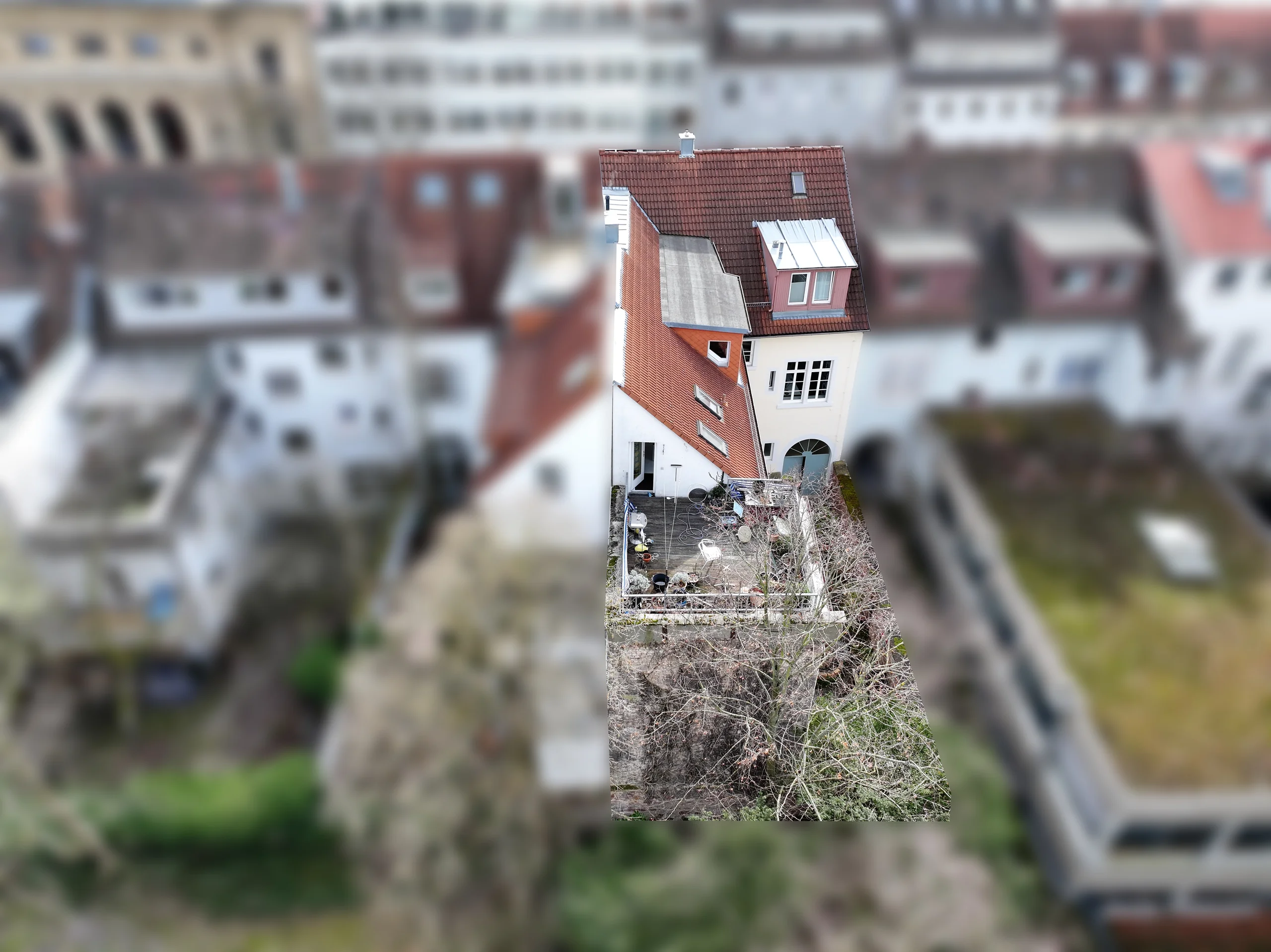 Stilvolles Mehrfamilienhaus mit sechs Einheiten in unmittelbarer Nähe zum Karlsruher Schloss / KA-Innenstadt-West