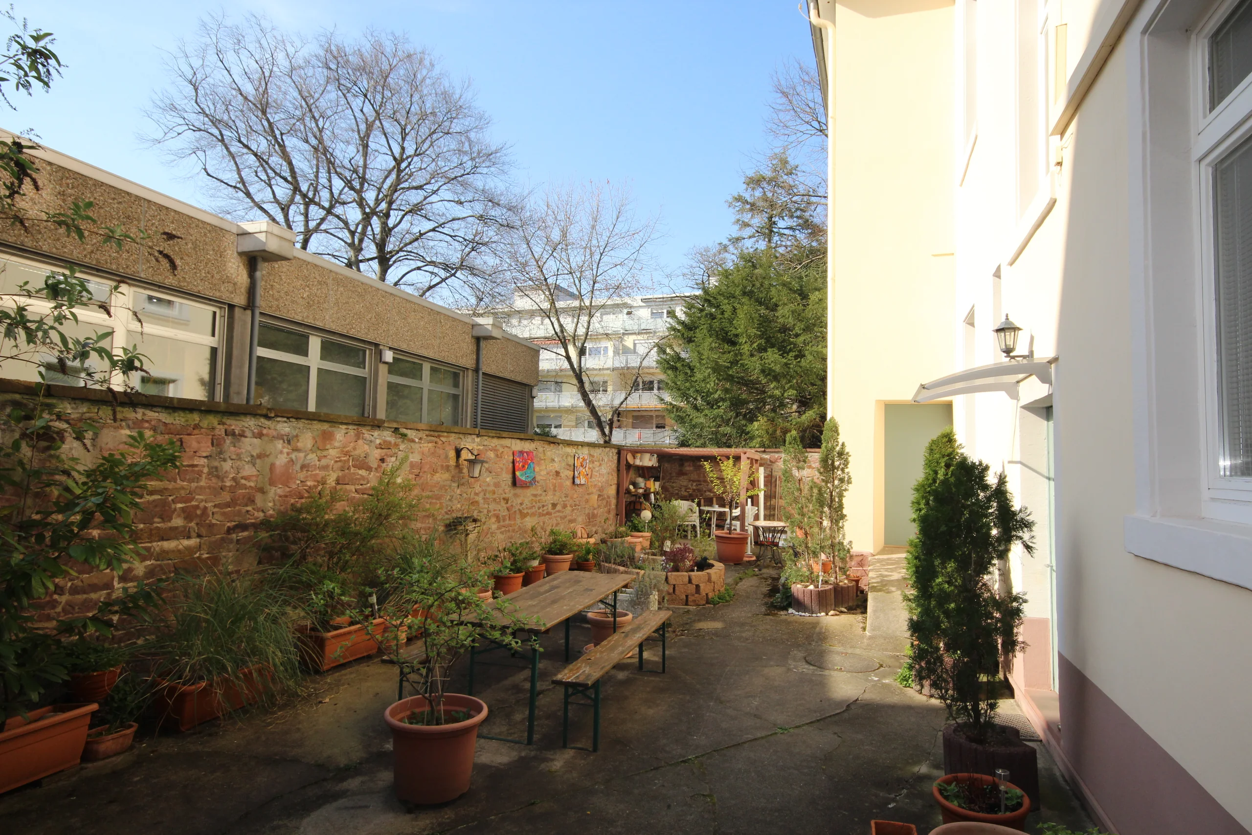 Stilvolles Mehrfamilienhaus mit sechs Einheiten in unmittelbarer Nähe zum Karlsruher Schloss / KA-Innenstadt-West