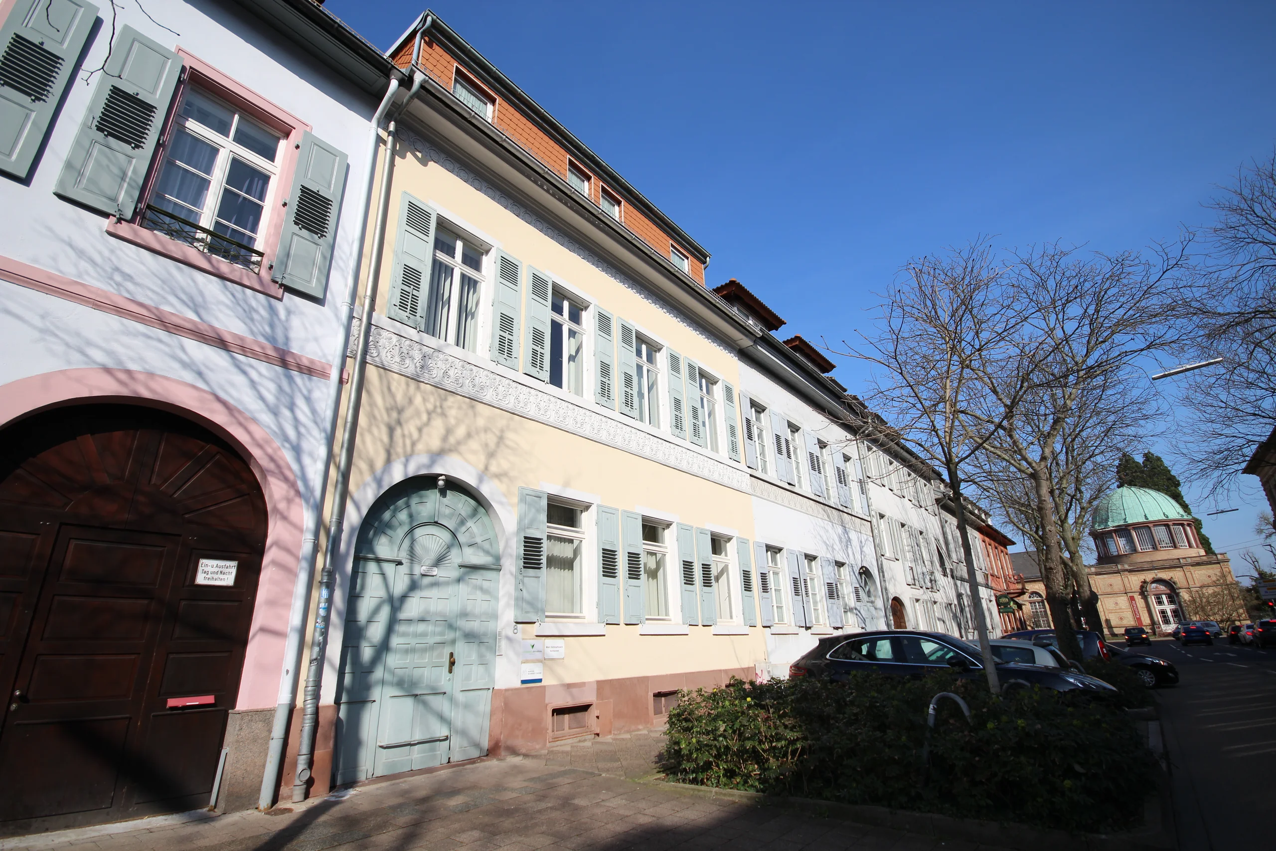 Stilvolles Mehrfamilienhaus mit sechs Einheiten in unmittelbarer Nähe zum Karlsruher Schloss / KA-Innenstadt-West