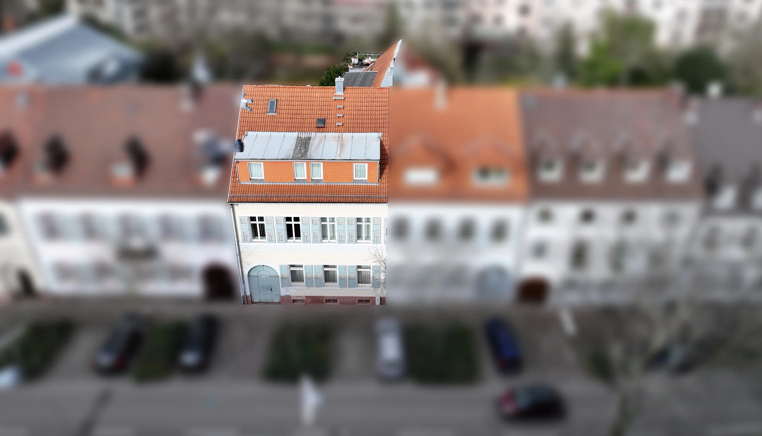 Stilvolles Mehrfamilienhaus mit sechs Einheiten in unmittelbarer Nähe zum Karlsruher Schloss / KA-Innenstadt-West