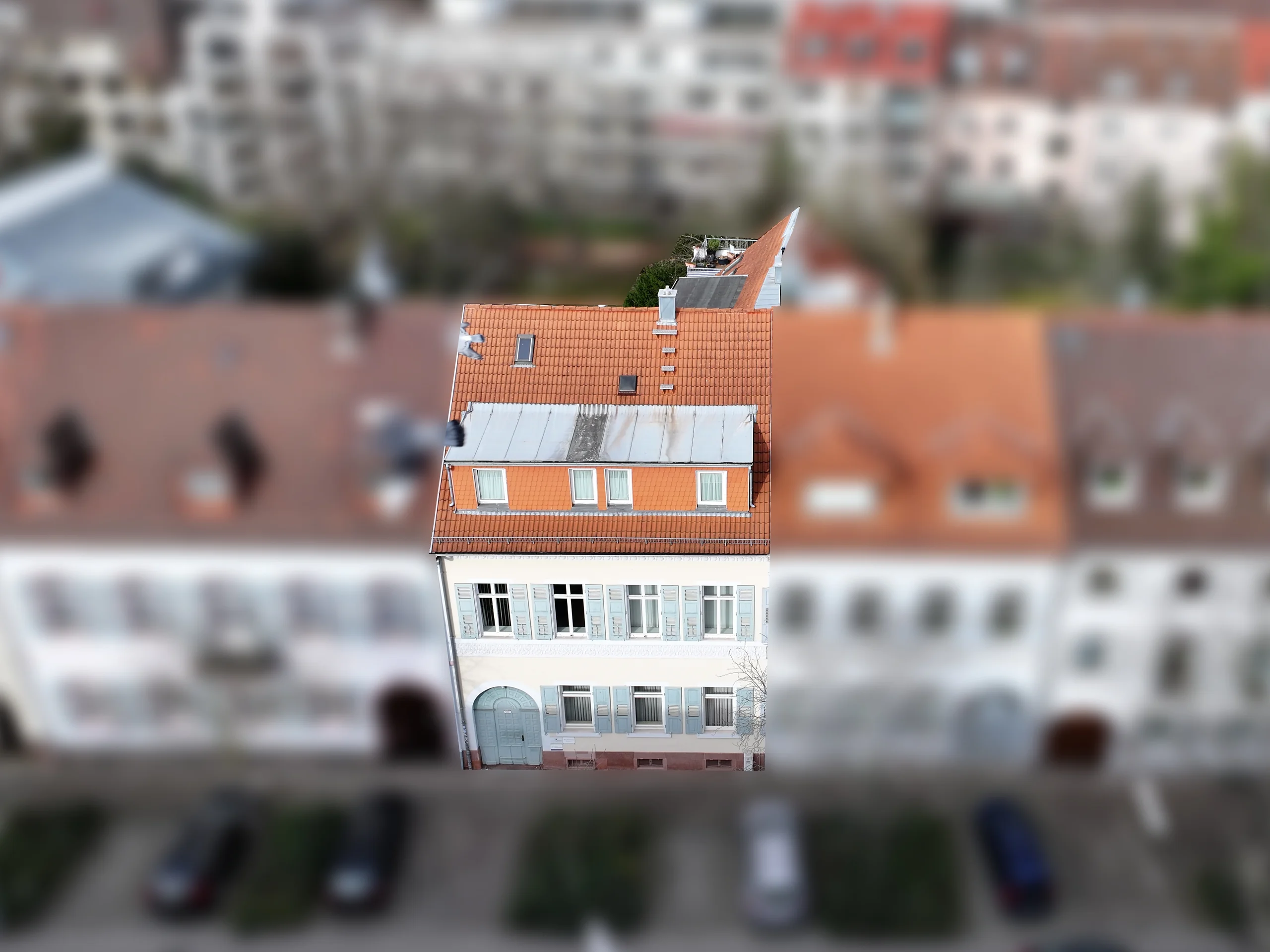 Stilvolles Mehrfamilienhaus mit sechs Einheiten in unmittelbarer Nähe zum Karlsruher Schloss / KA-Innenstadt-West