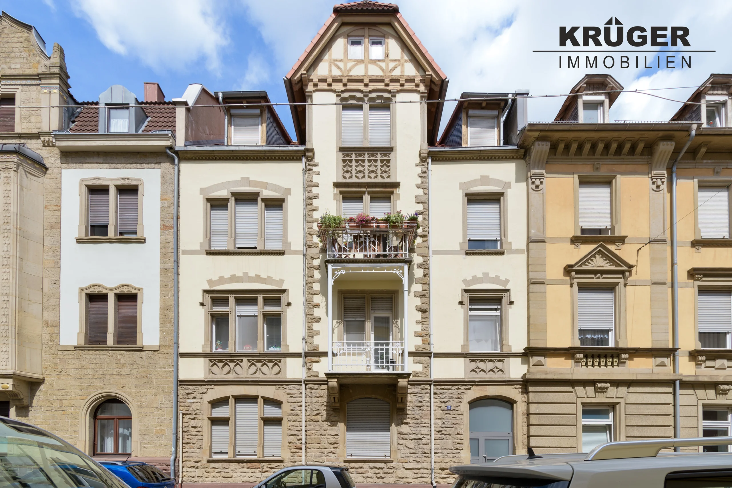 KA-Durlach / stilvolles und gepflegtes MFH mit vier Wohnungen, Garten, Innenhof und Speicherfläche / vermietet