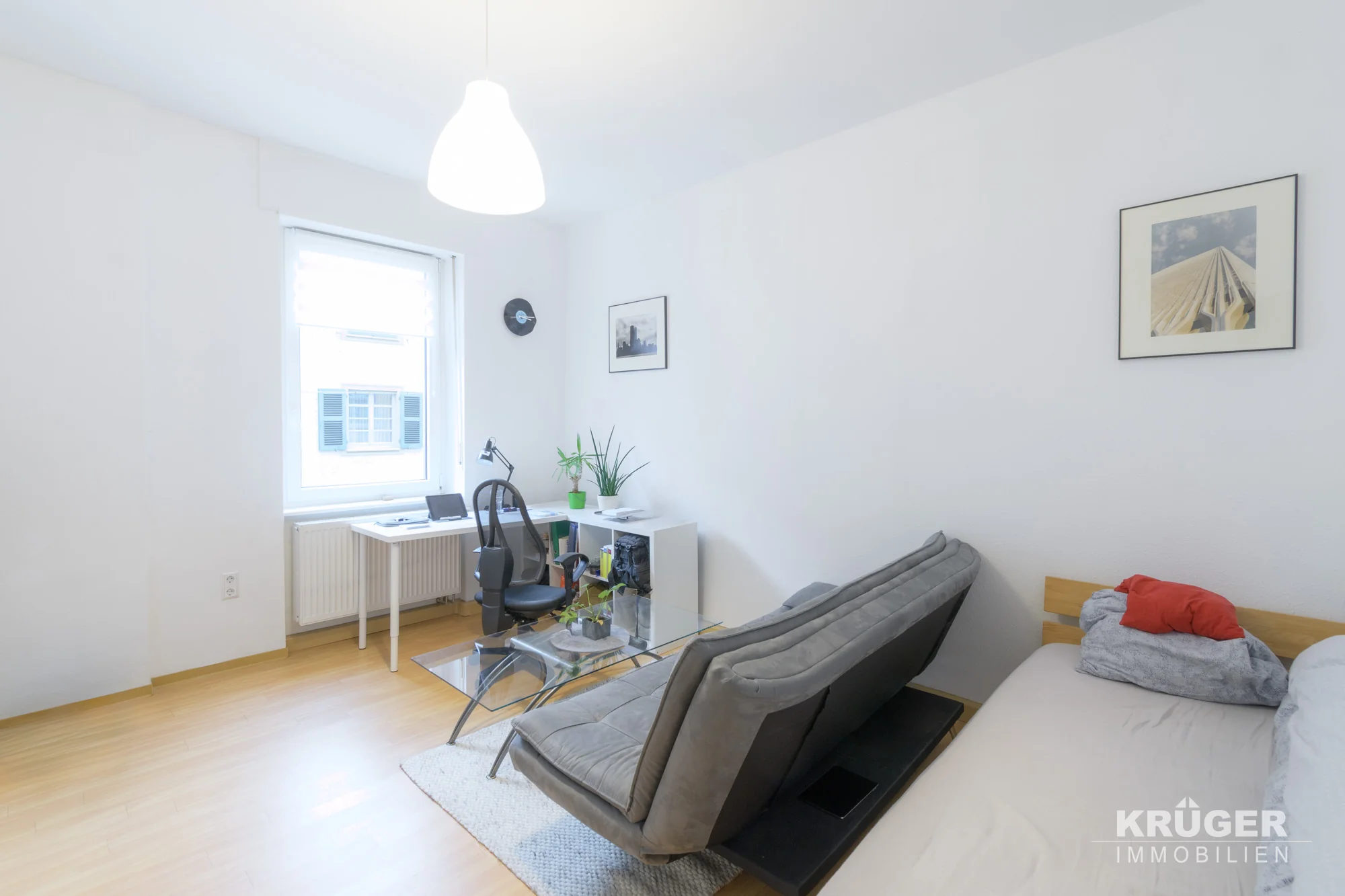 KA-Durlach in Bahnhofsnähe / helle 1-Zi-Altbau-Whg mit EBK / vermietet