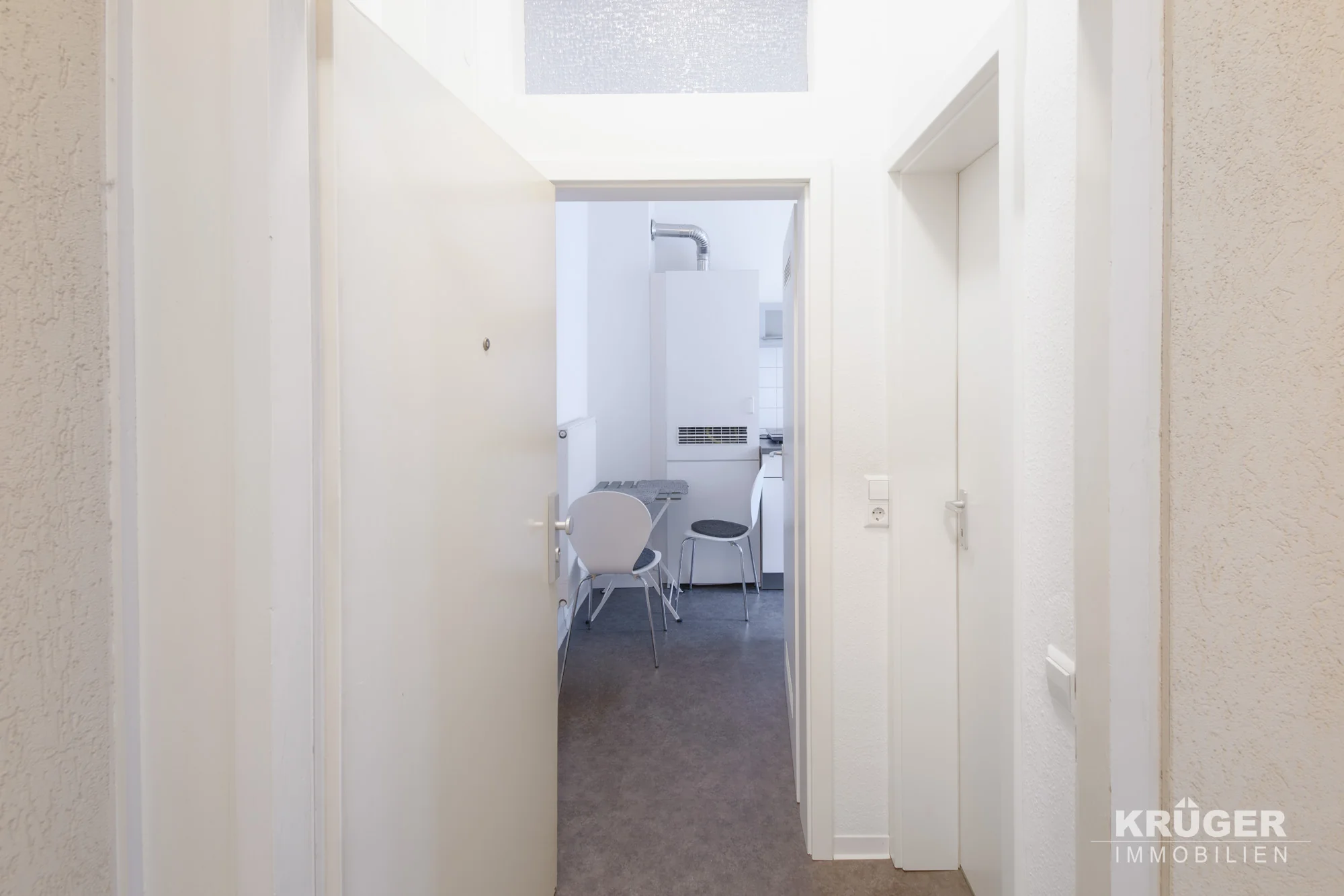 KA-Durlach in Bahnhofsnähe / helle 1-Zi-Altbau-Whg mit EBK / vermietet
