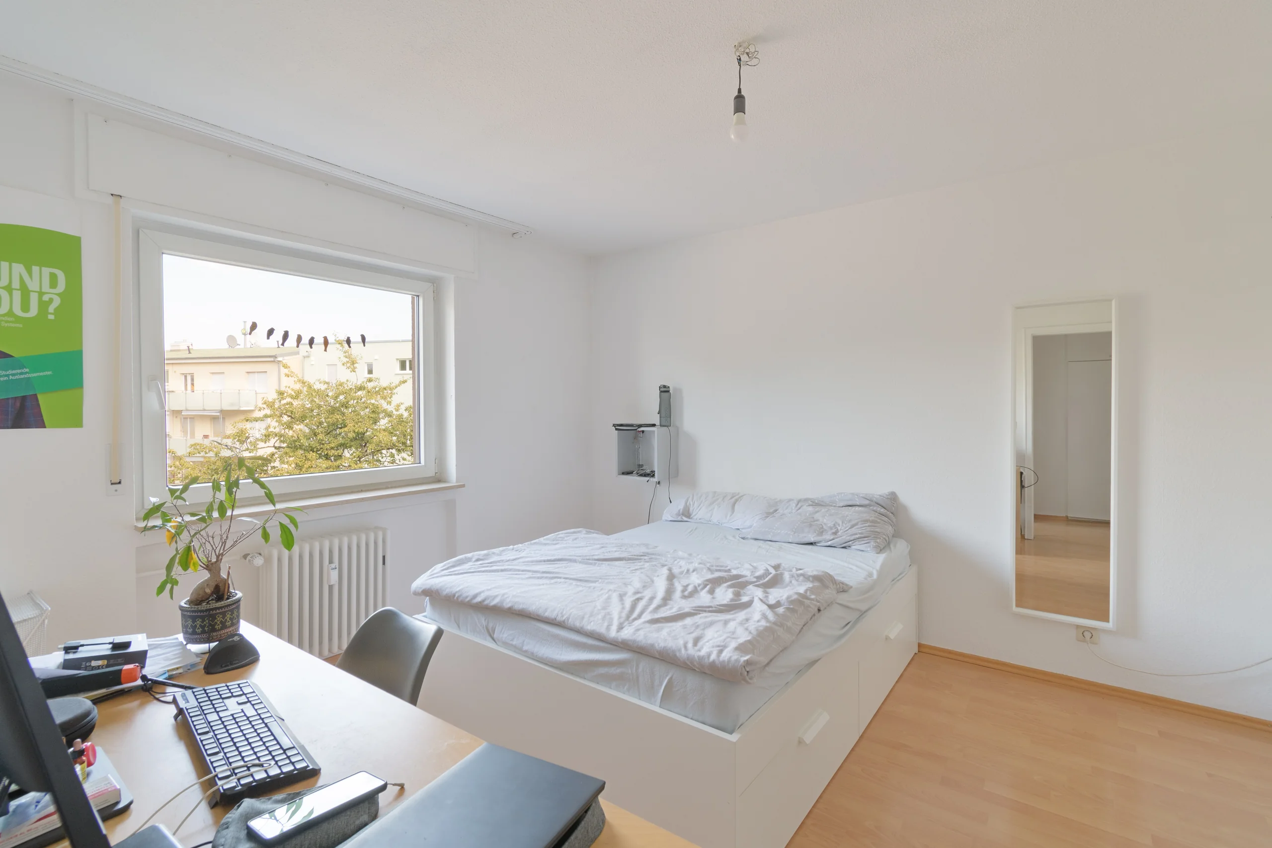 KA-Oststadt / gemütliche 2-Zi-Whg mit Balkon, EBK, Aufzug und KFZ-Stellplatz auf Erbpachtgrundstück / vermietet