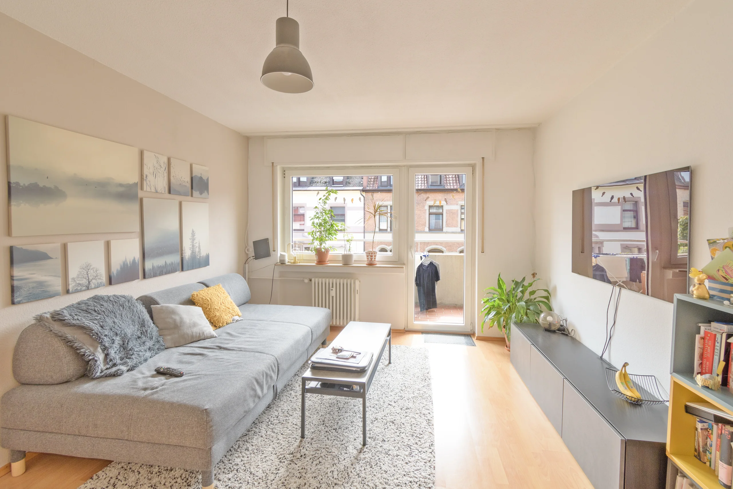 KA-Oststadt / gemütliche 2-Zi-Whg mit Balkon, EBK, Aufzug und KFZ-Stellplatz auf Erbpachtgrundstück / vermietet