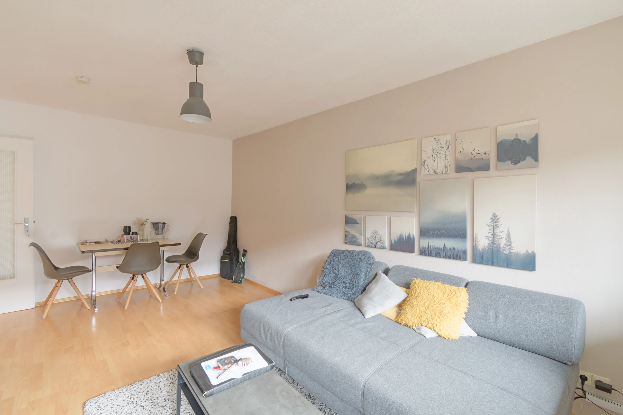 KA-Oststadt / gemütliche 2-Zi-Whg mit Balkon, EBK, Aufzug und KFZ-Stellplatz auf Erbpachtgrundstück / vermietet