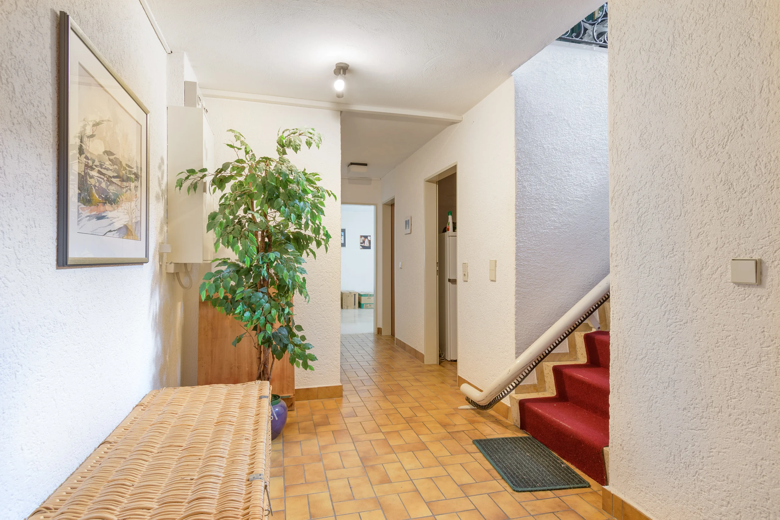 Ettlingen-Bruchhausen / geräumiges Einfamilienhaus mit Garten, Garage, Hobbyraum & Büroräumen