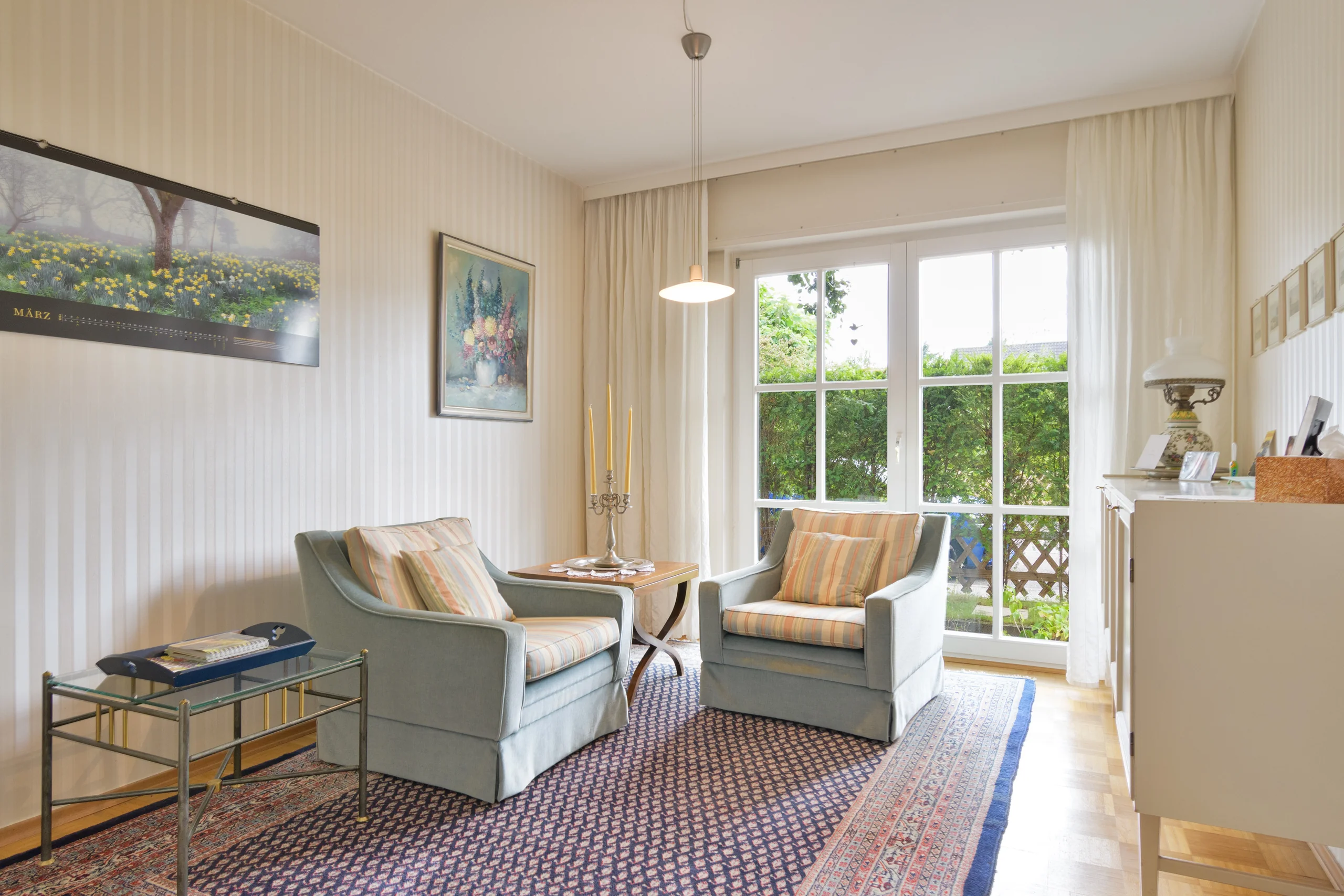 Ettlingen-Bruchhausen / geräumiges Einfamilienhaus mit Garten, Garage, Hobbyraum & Büroräumen