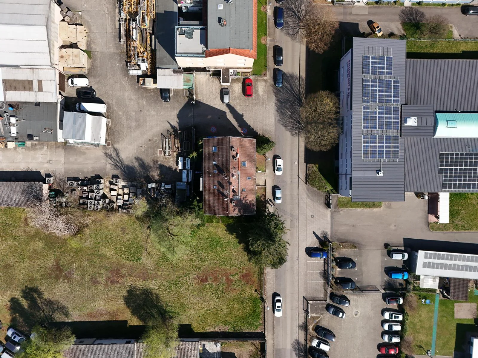Rastatt / Mehrfamilienhaus mit 8 Wohneinheiten in Bahnhofsnähe / 1 Wohnung frei