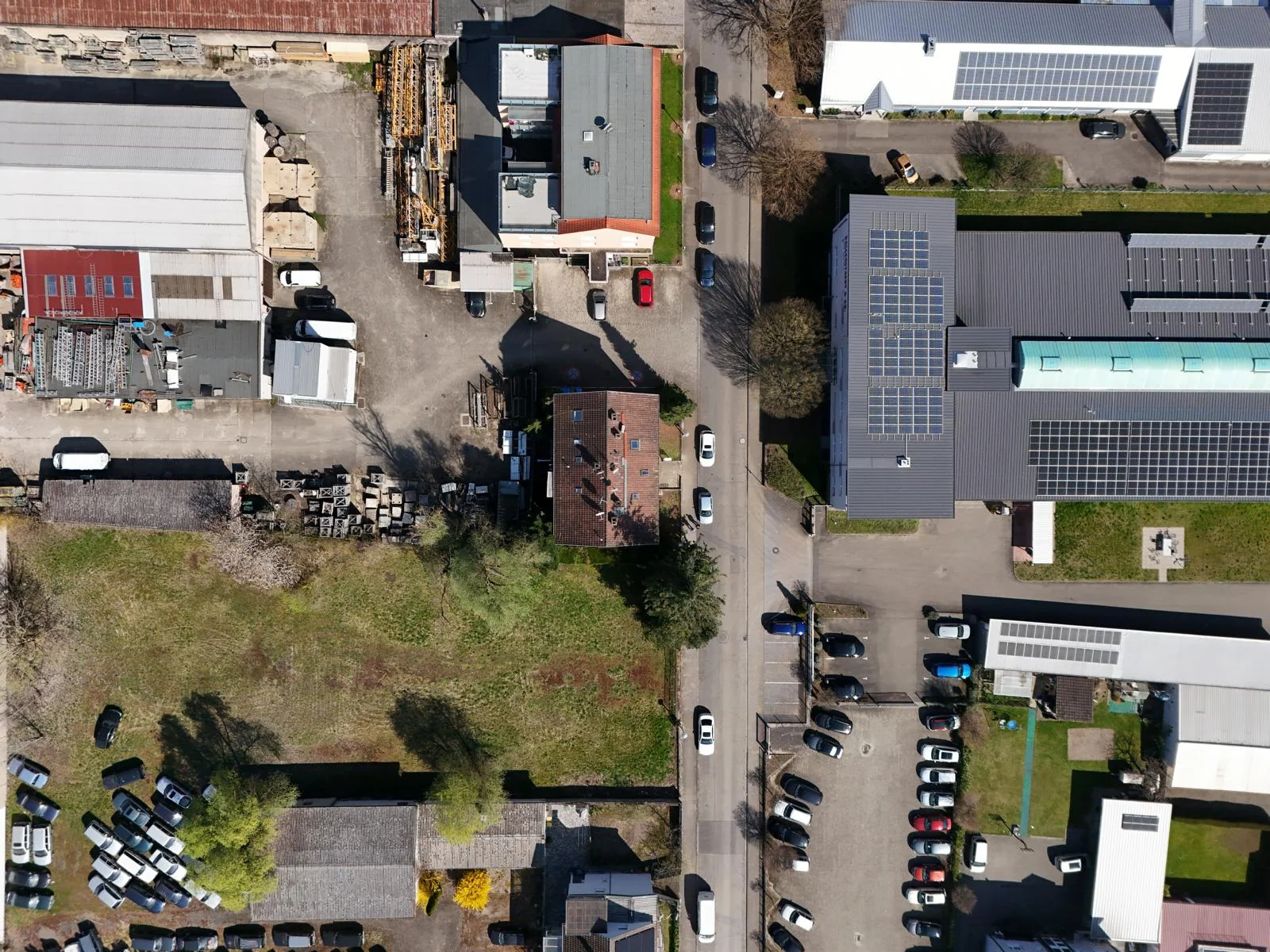 Rastatt / Mehrfamilienhaus mit 8 Wohneinheiten in Bahnhofsnähe / 1 Wohnung frei